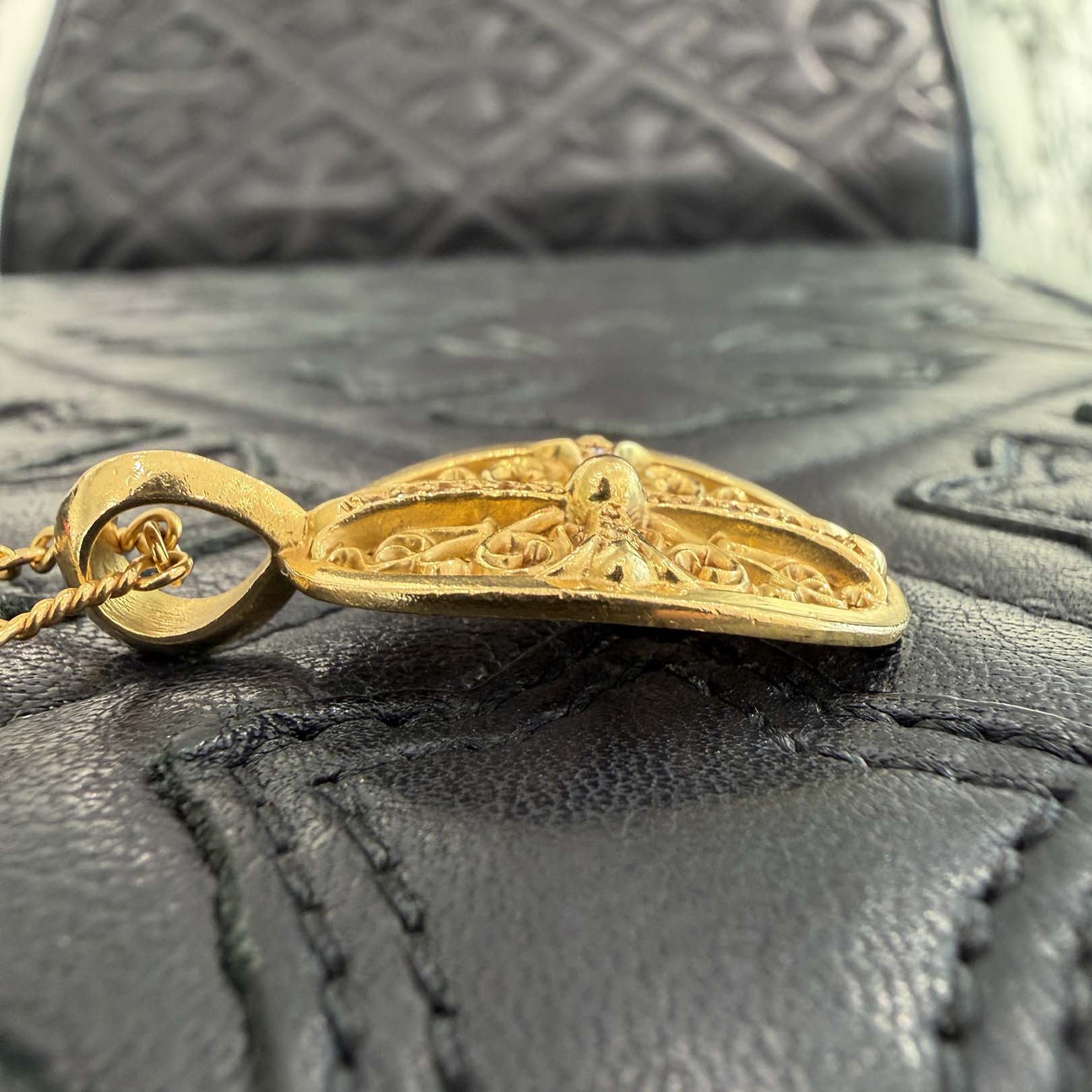 CHROME HEARTS 22K Classic Oval Cross Pendent Top Pave Diamond