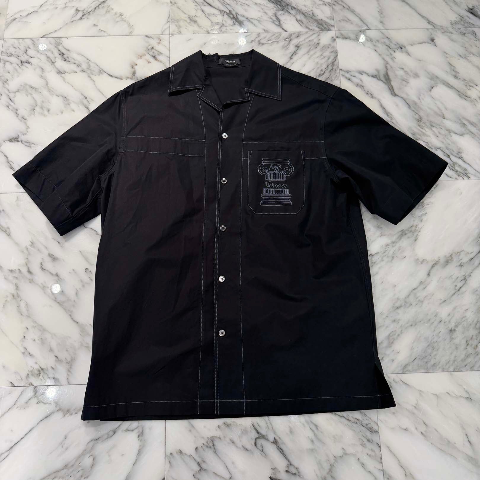 VERSACE 2023SS La Colonna Embroidered Short Sleeve Shirt 1009922 1A07136 Size 48 ヴェルサーチェ ラ・コロンナ エンブロイダリー ショートスリーブシャツ サイズ48