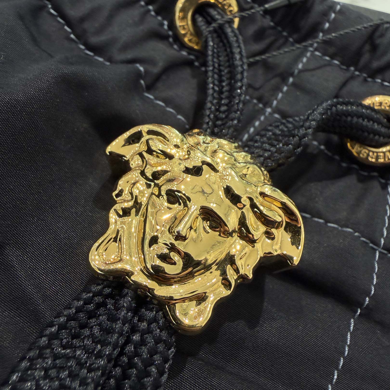 VERSACE 2023SS La Colonna Embroidered Swimwear Shorts 1010213 1A07136 Size 50 ヴェルサーチェ ラ・コロンナ エンブロイダリー スイムウェア ショーツ サイズ50
