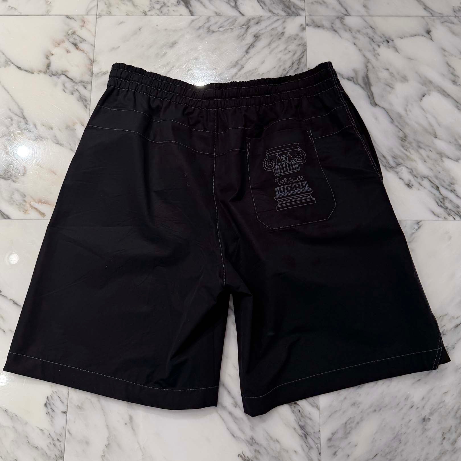 VERSACE 2023SS La Colonna Embroidered Swimwear Shorts 1010213 1A07136 Size 50 ヴェルサーチェ ラ・コロンナ エンブロイダリー スイムウェア ショーツ サイズ50