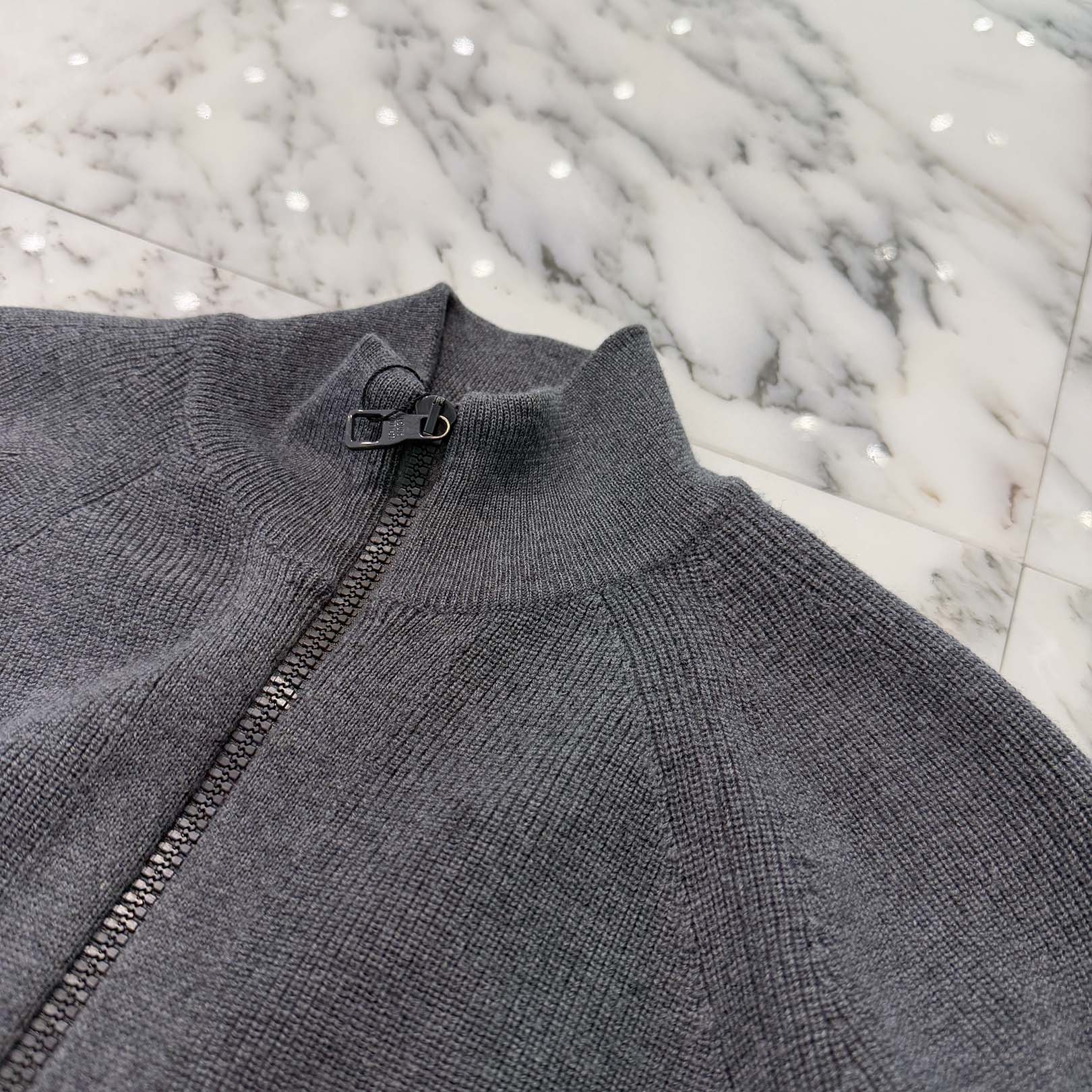 LOUIS VUITTON 2021AW Embroidery Logo High Neck Zip Up Knit Cardigan RM192Q OWB HHN40W Size S ルイヴィトン エンブロイダリー ロゴ ハイネック ジップアップ ニット カーディガン サイズS