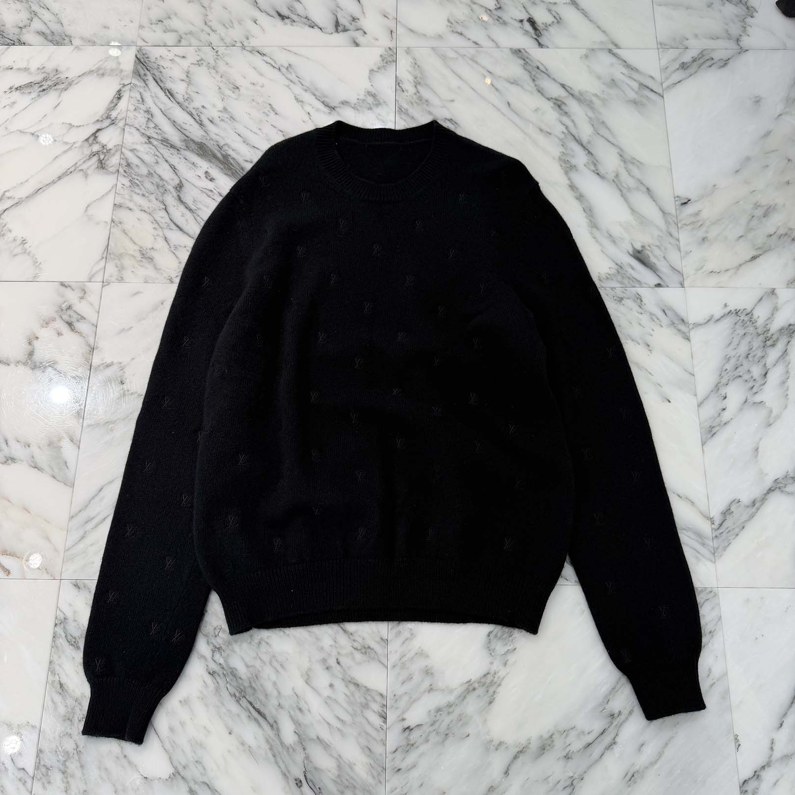 LOUIS VUITTON 2024SS Embroidery Signature LV Logo Wool Crew Neck Knit Sweater RM241 H56 HQN86W Size L ルイヴィトン エンブロイダリー シグネチャー LVロゴ ウール クルーネック ニットセーター サイズL