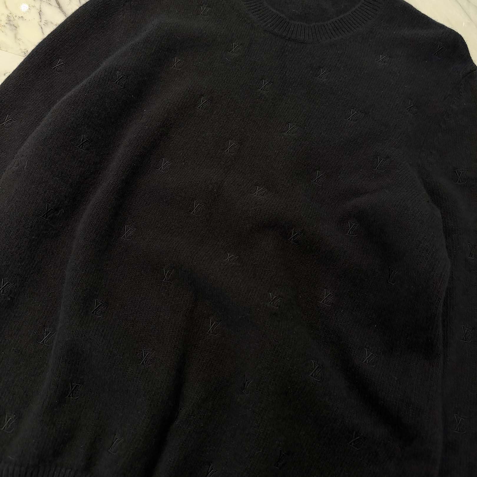 LOUIS VUITTON 2024SS Embroidery Signature LV Logo Wool Crew Neck Knit Sweater RM241 H56 HQN86W Size L ルイヴィトン エンブロイダリー シグネチャー LVロゴ ウール クルーネック ニットセーター サイズL