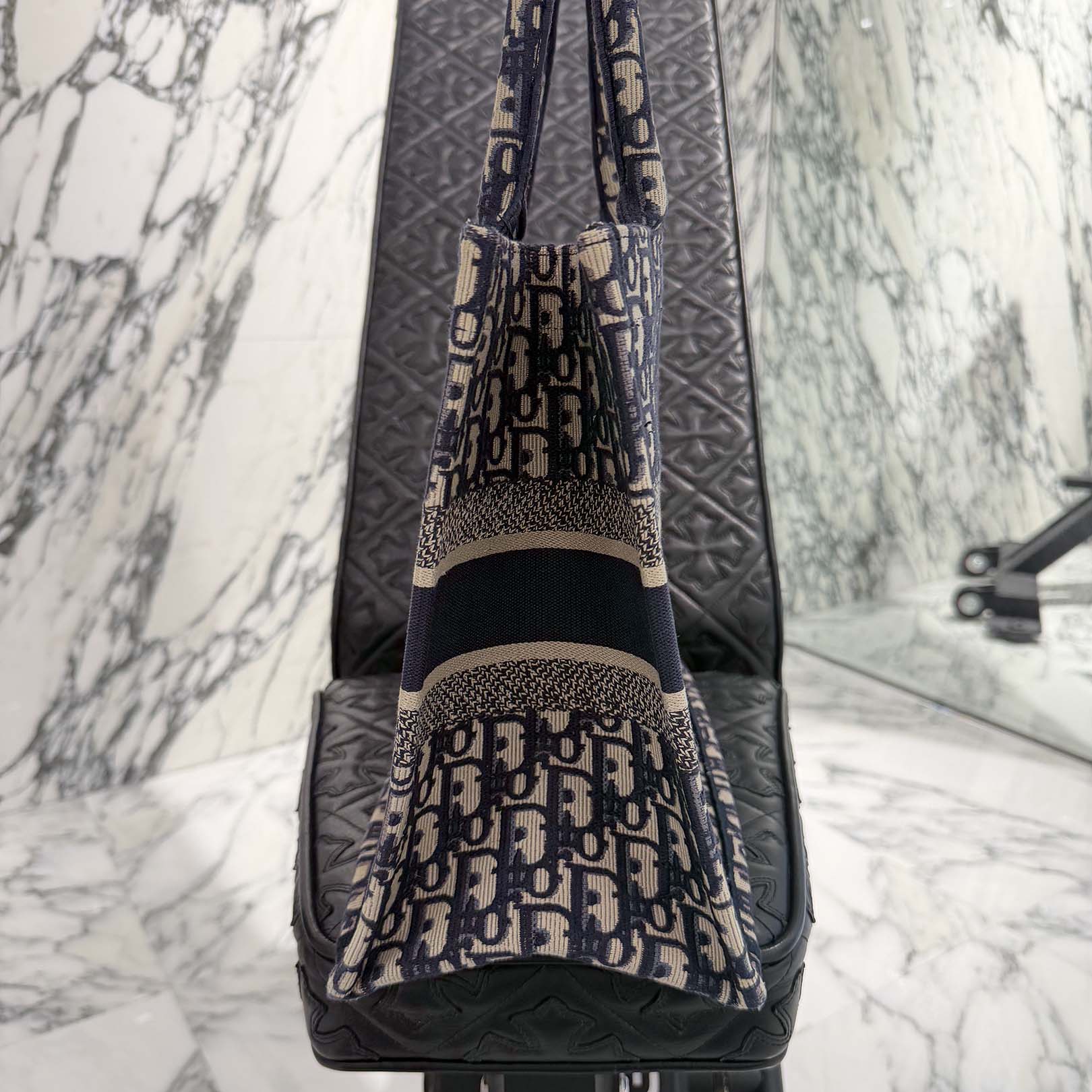DIOR Oblique Book Tote Bag Medium ディオール オブリーク柄 ブックトートバッグ ミディアム