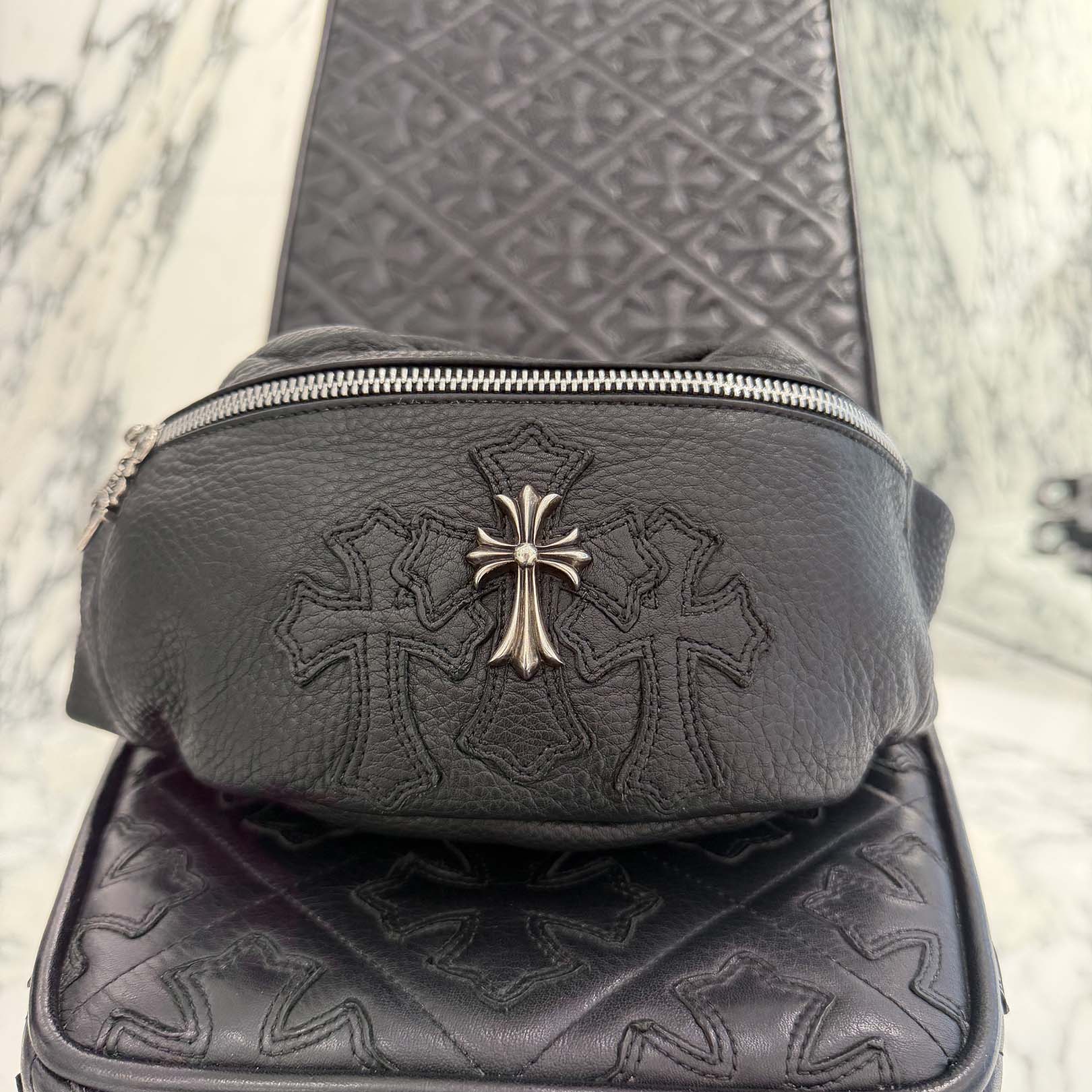 CHROME HEARTS #3 SNAT PACK Small Cross Cemetery Cross Patch LEATHER WAIST BAG クロムハーツ #3スナットパック スモールクロス セメタリークロスパッチ レザー ウェストバッグ