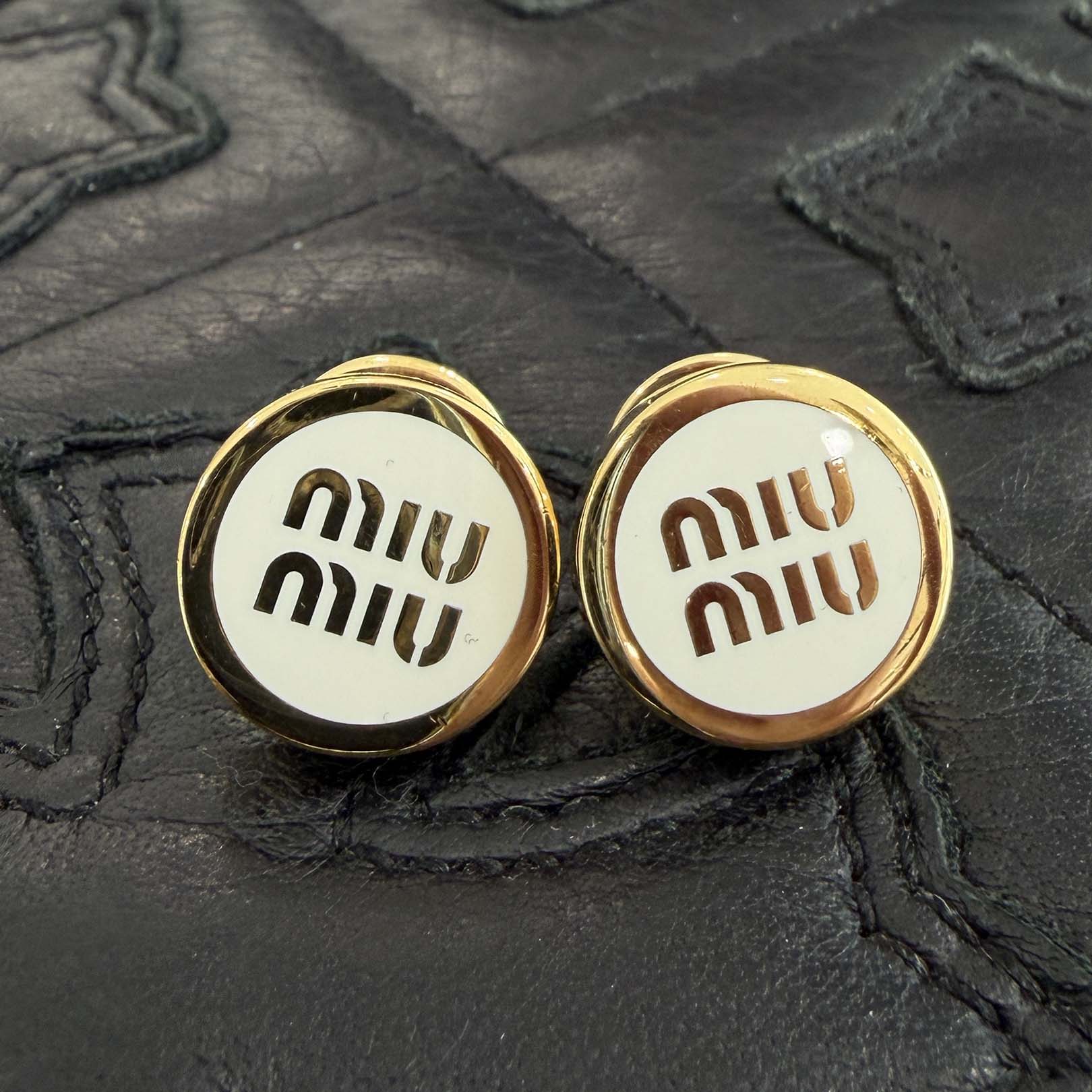 MIU MIU Enamel Metal Stud Earrings 5JO912_2F6T_F0009 ミュウミュウ エナメルメタル スタッドピアス