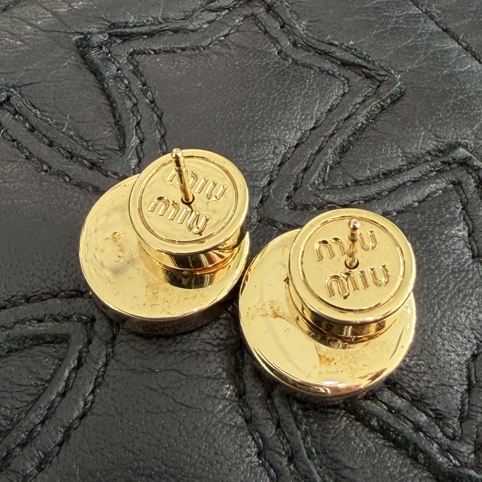 MIU MIU Enamel Metal Stud Earrings 5JO912_2F6T_F0009 ミュウミュウ エナメルメタル スタッドピアス
