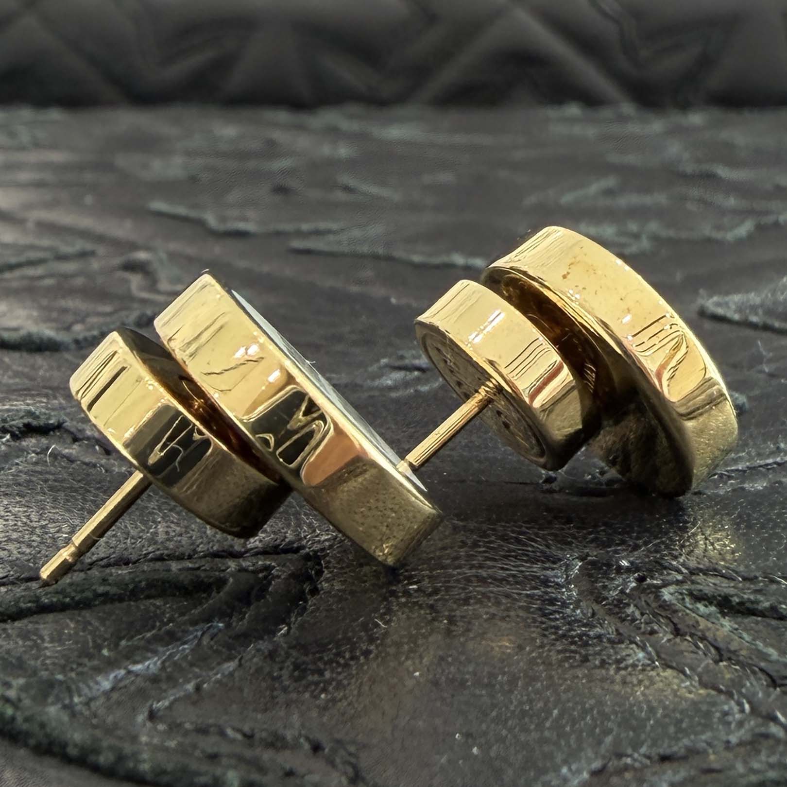 MIU MIU Enamel Metal Stud Earrings 5JO912_2F6T_F0009 ミュウミュウ エナメルメタル スタッドピアス