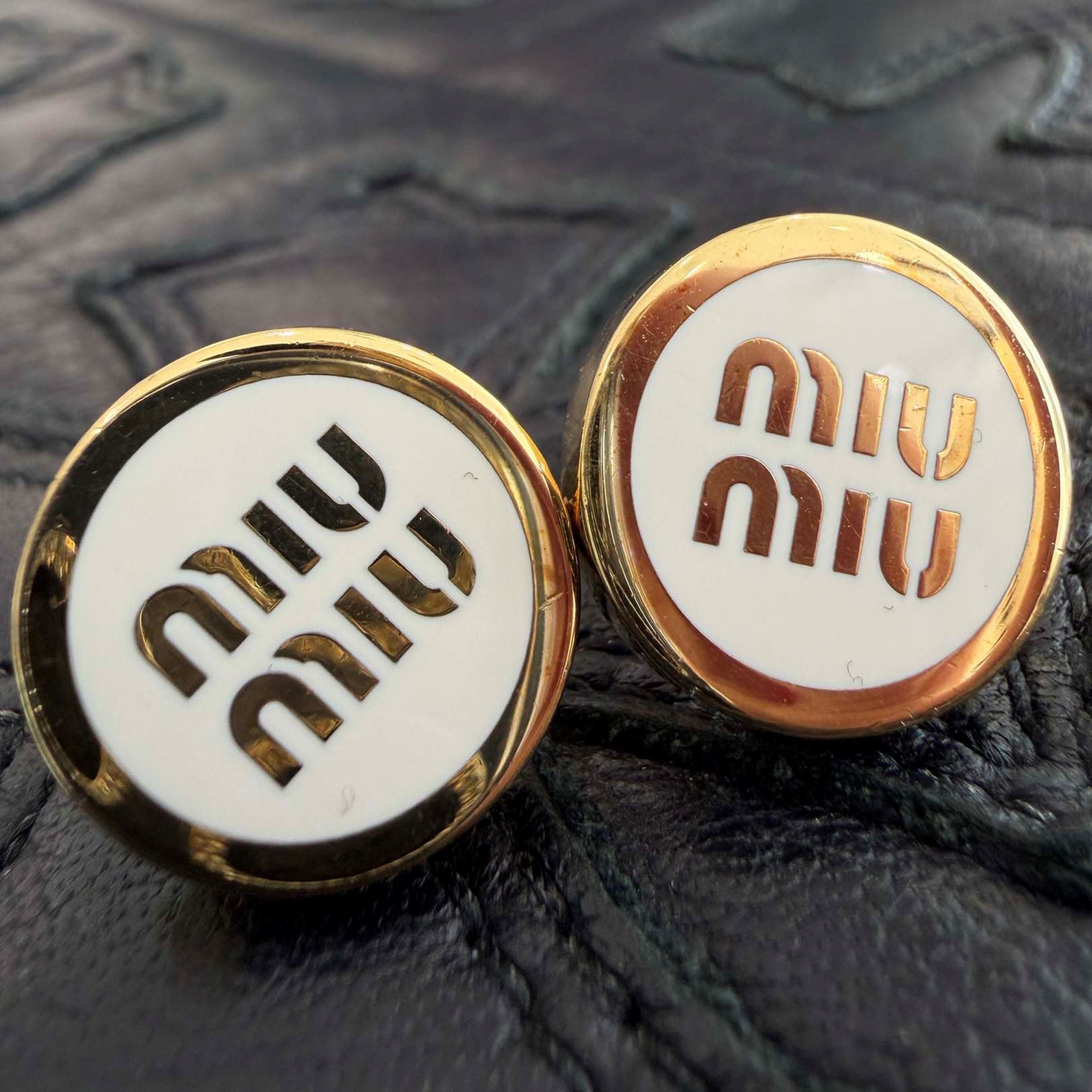 MIU MIU Enamel Metal Stud Earrings 5JO912_2F6T_F0009 ミュウミュウ エナメルメタル スタッドピアス
