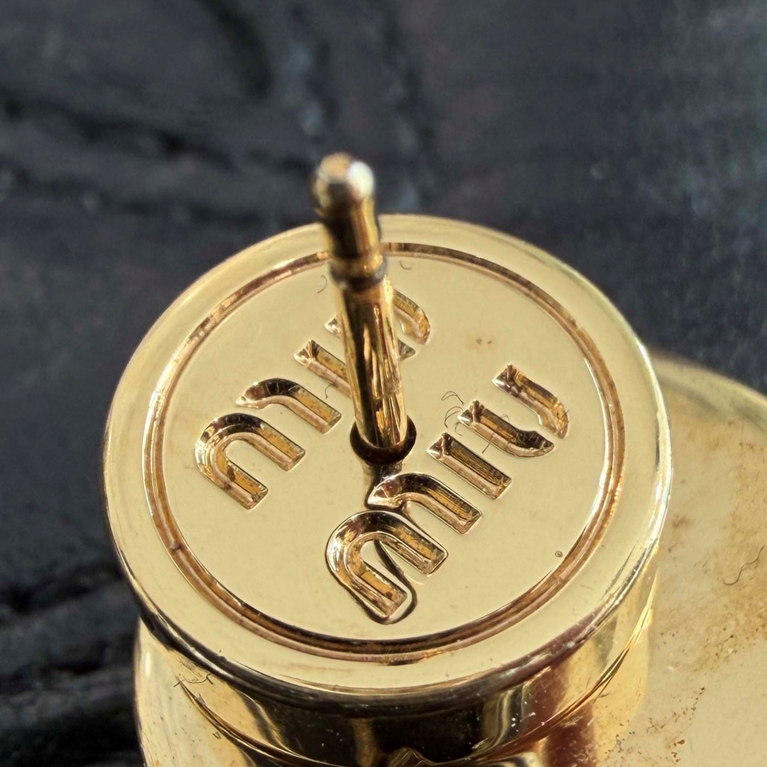 MIU MIU Enamel Metal Stud Earrings 5JO912_2F6T_F0009 ミュウミュウ エナメルメタル スタッドピアス