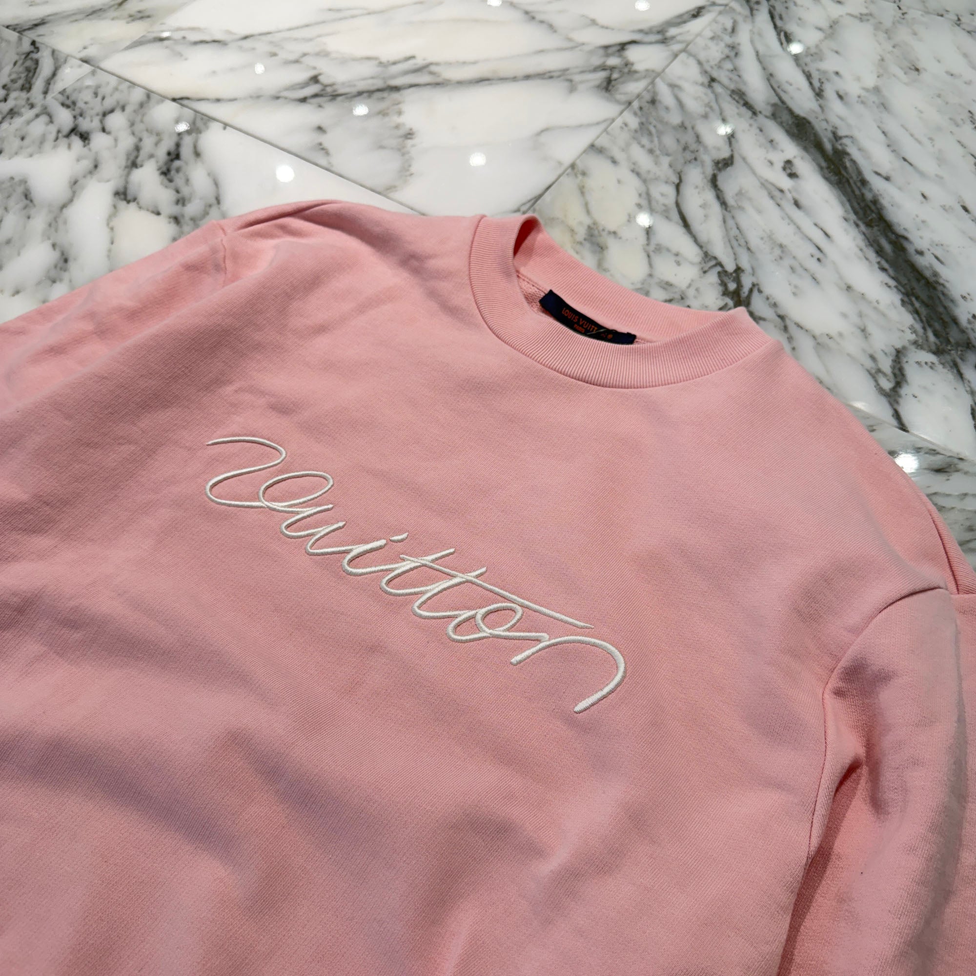 LOUIS VUITTON 2025AW Signature Logo Embroidery Crew Neck Sweatshirt HTY09W Size M ルイヴィトン シグネチャー ロゴ刺繍 クルーネック スウェットシャツ サイズM