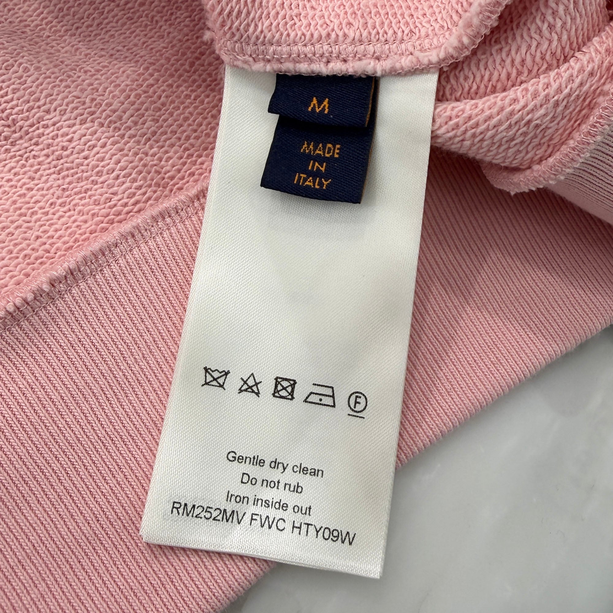 LOUIS VUITTON 2025AW Signature Logo Embroidery Crew Neck Sweatshirt HTY09W Size M ルイヴィトン シグネチャー ロゴ刺繍 クルーネック スウェットシャツ サイズM