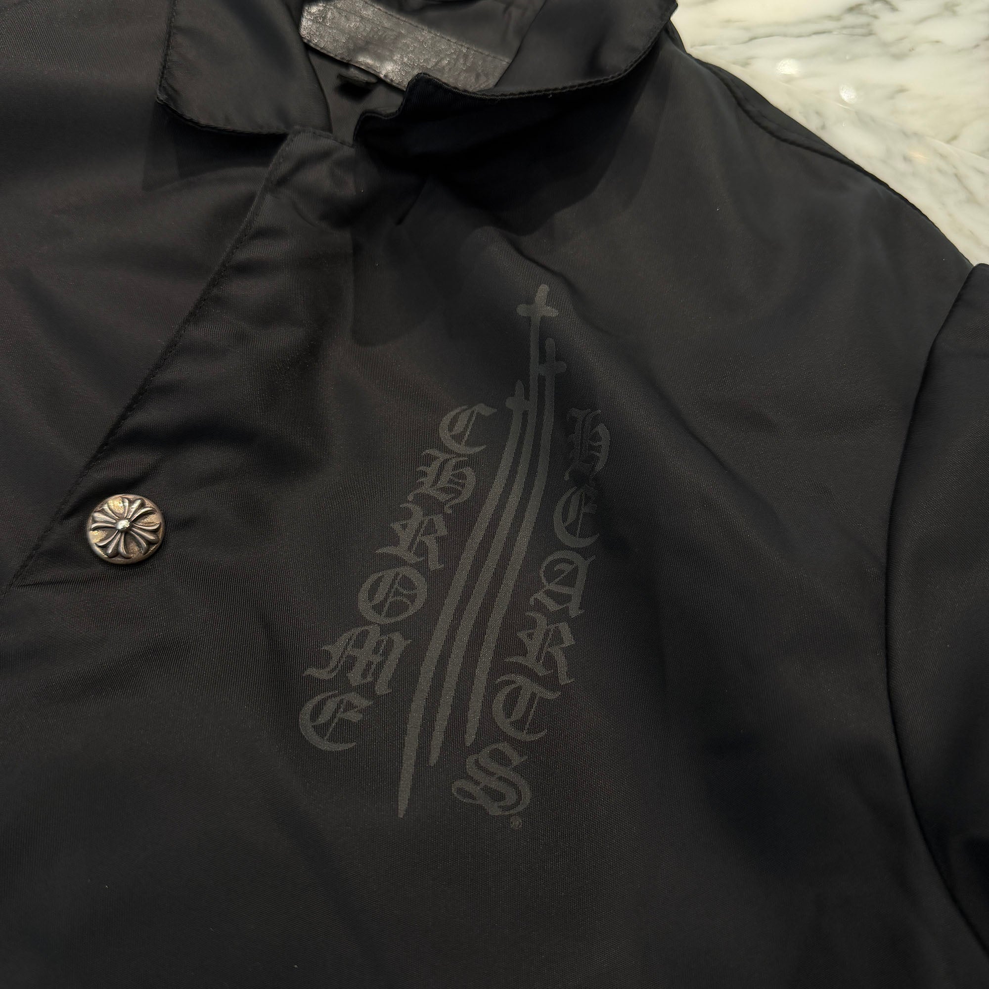 CHROME HEARTS RIGGINS FBRC English Print Nylon Coach Jacket Size M クロムハーツ リギンズ ファブリック イングリッシュ プリント ナイロンコーチジャケット サイズM