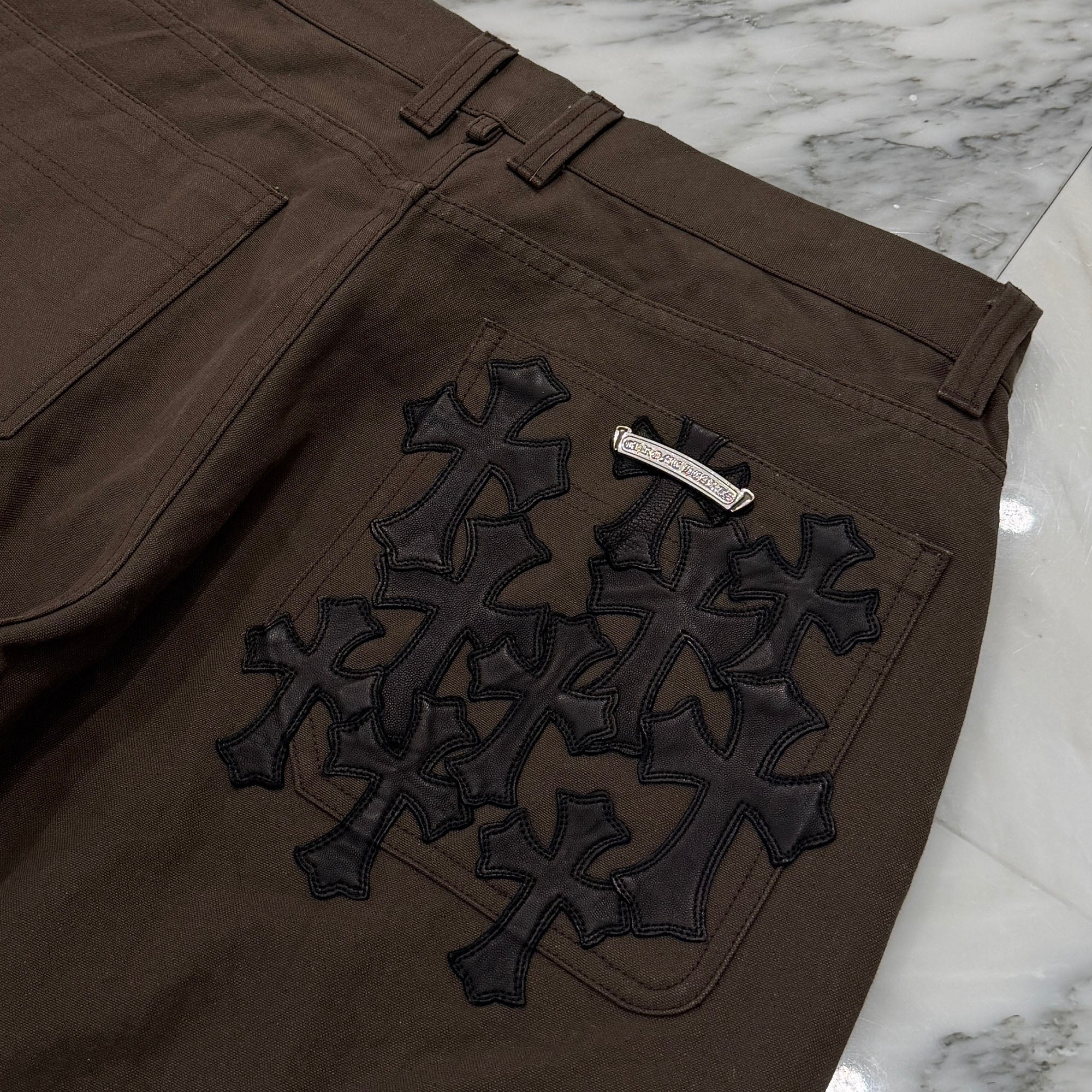CHROME HEARTS Cemetery Cross Leather Patch Cotton Cargo Pants Size 34 クロムハーツ セメタリー クロス レザー パッチ コットン カーゴ パンツ ブラウン サイズ34