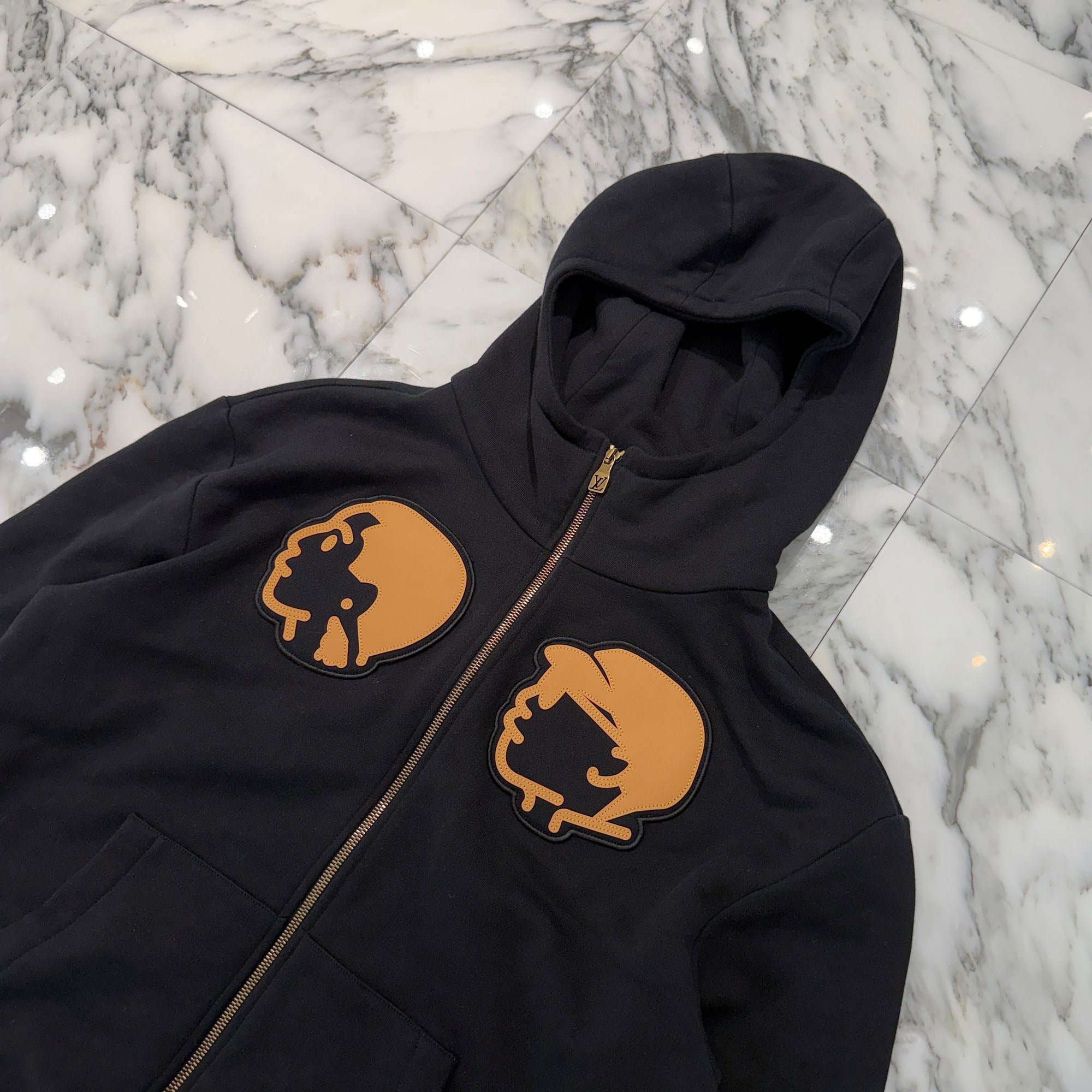 LOUIS VUITTON × NIGO 2025AW Face Laether Patch Zip Up Hoodie HTY70W Size M ルイヴィトン × ニゴー フェイスレザーパッチ ジップアップフーディ サイズM