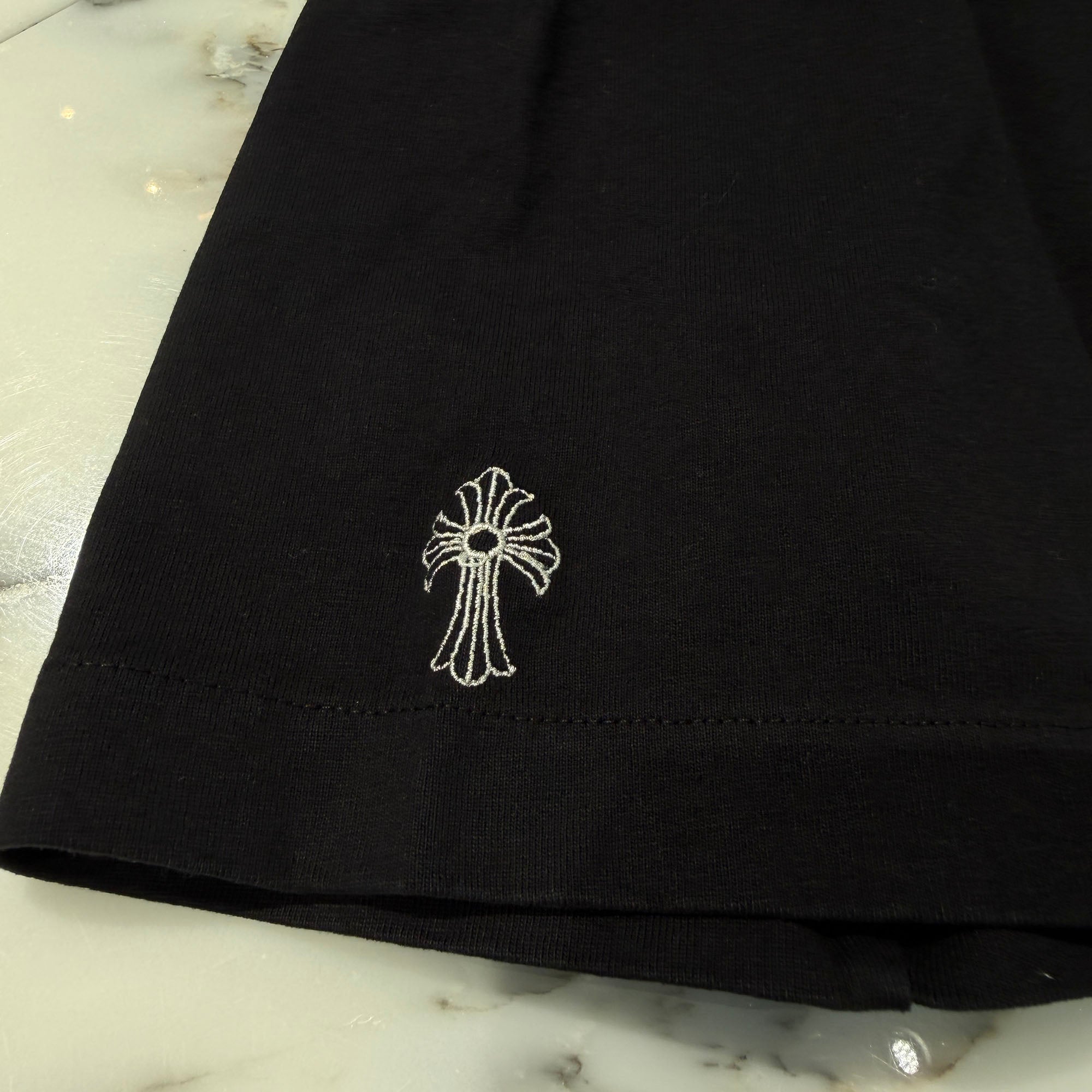 CHROME HEARTS Y NOT Vertical Logo Cross Embroidery Tee Size L クロムハーツ ワイノット バーティカルロゴ クロス刺繍 Tシャツ サイズL