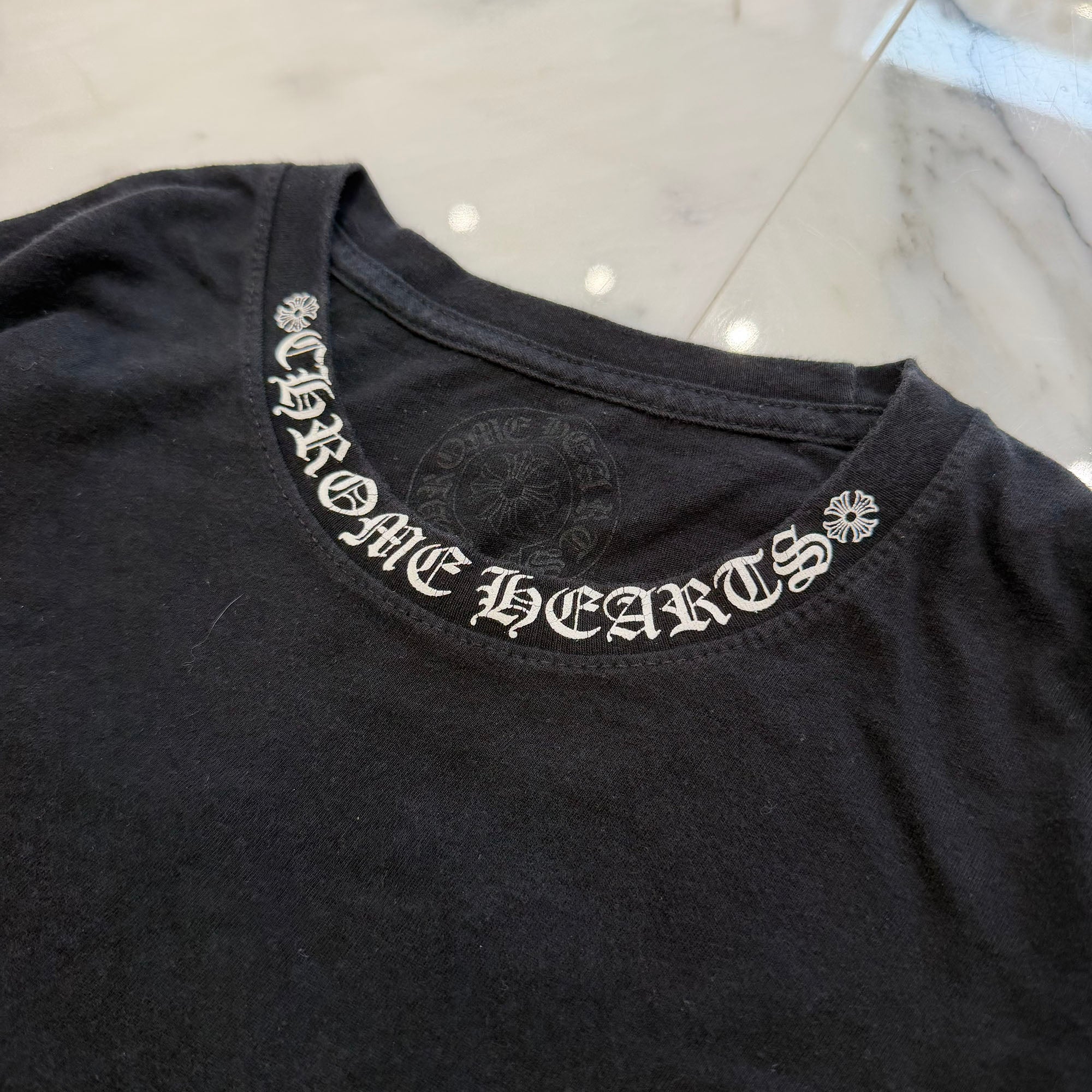 CHROME HEARTS Floral Cross Horseshoe Neck Logo Long Sleeve Tee Size L クロムハーツ フローラルクロス ホースシュー ネックロゴ ロングスリーブ Tシャツ サイズL