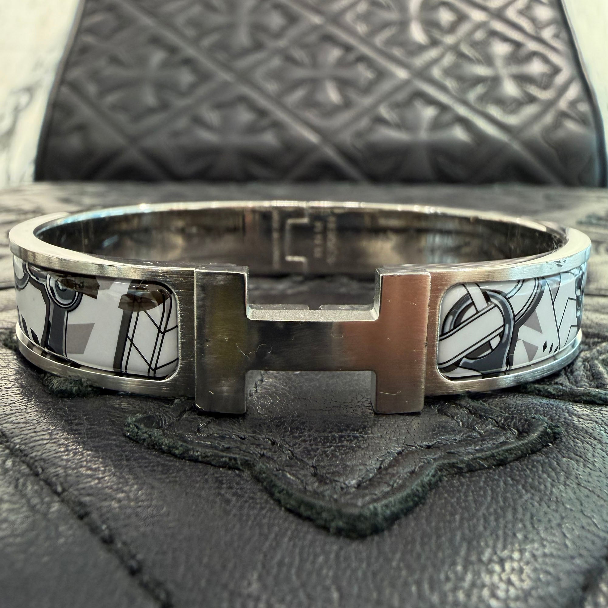 HERMES 2025SS Click HH Panoplie Equest Imprimeur Fou Bracelet H704418FB01T4 Size T4 エルメス クリック HH パノプリエ エクエスト インプリムール フォウ ブレスレット サイズT4