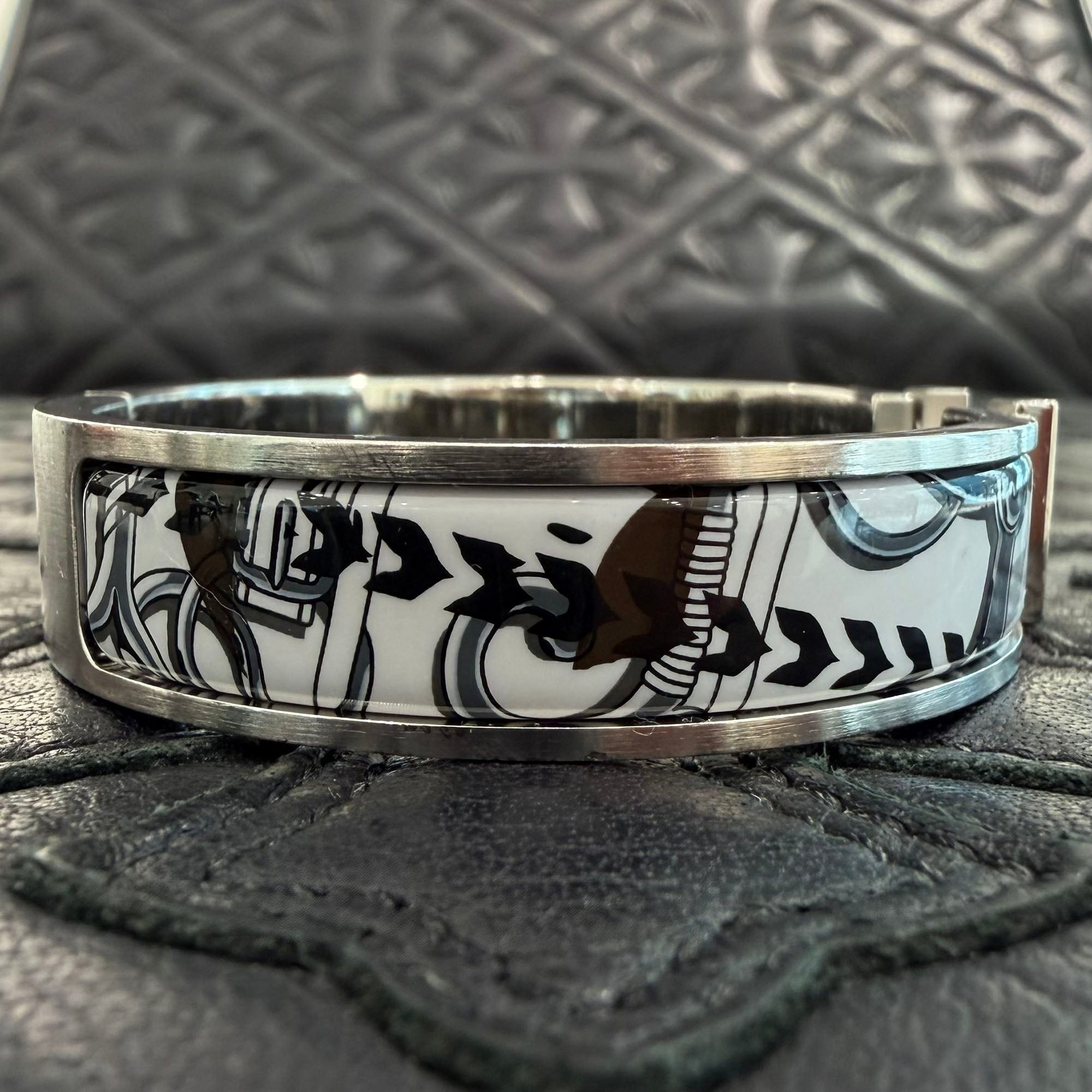 HERMES 2025SS Click HH Panoplie Equest Imprimeur Fou Bracelet H704418FB01T4 Size T4 エルメス クリック HH パノプリエ エクエスト インプリムール フォウ ブレスレット サイズT4