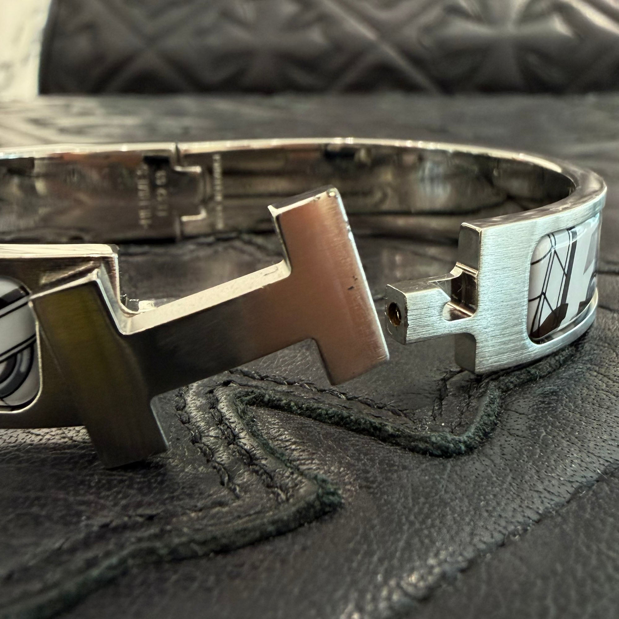 HERMES 2025SS Click HH Panoplie Equest Imprimeur Fou Bracelet H704418FB01T4 Size T4 エルメス クリック HH パノプリエ エクエスト インプリムール フォウ ブレスレット サイズT4