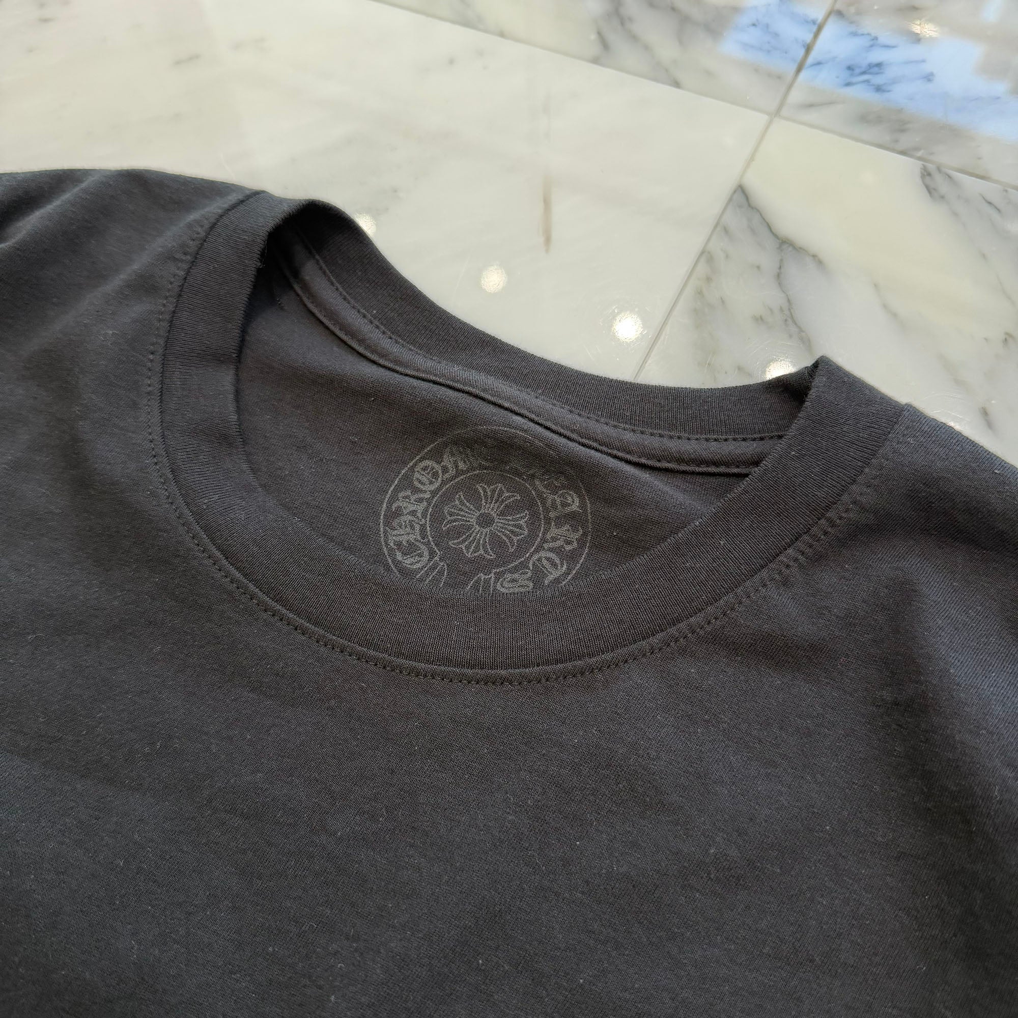 CHROME HEARTS FOTI × Yung Blud × Aerosmith Mahalia Back Cross Logo Tee Size XL クロムハーツ フォティ× ヤングブラッド ×エアロスミス マハリア バック クロス ロゴ Tシャツ サイズXL