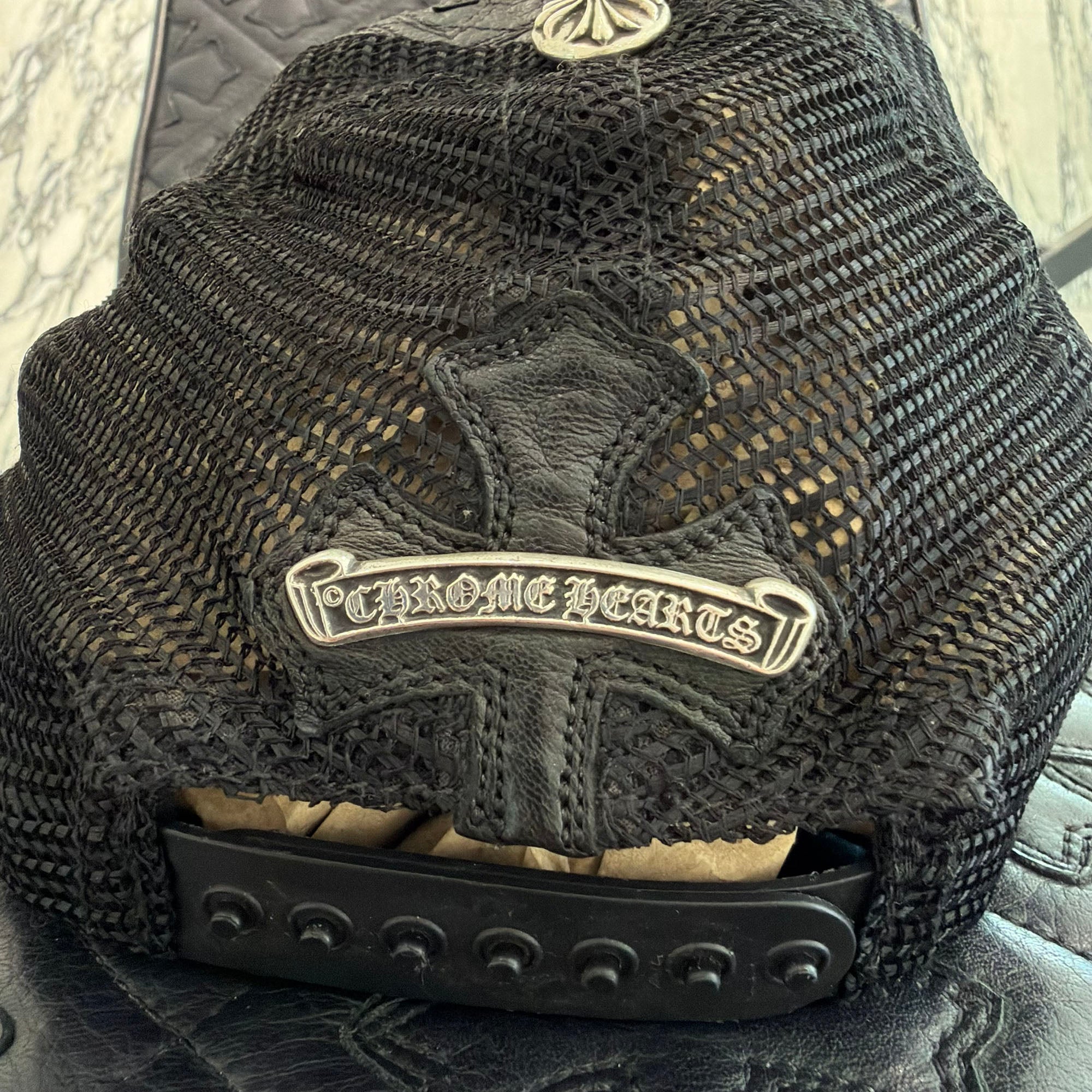 CHROME HEARTS Cemetary Cross Leather Patch Trucker Cap クロムハーツ セメタリークロス レザーパッチ トラッカーキャップ