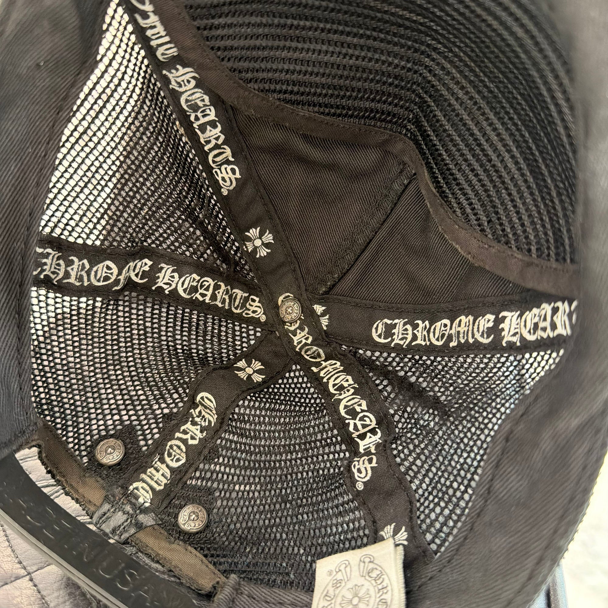 CHROME HEARTS Cemetary Cross Leather Patch Trucker Cap クロムハーツ セメタリークロス レザーパッチ トラッカーキャップ