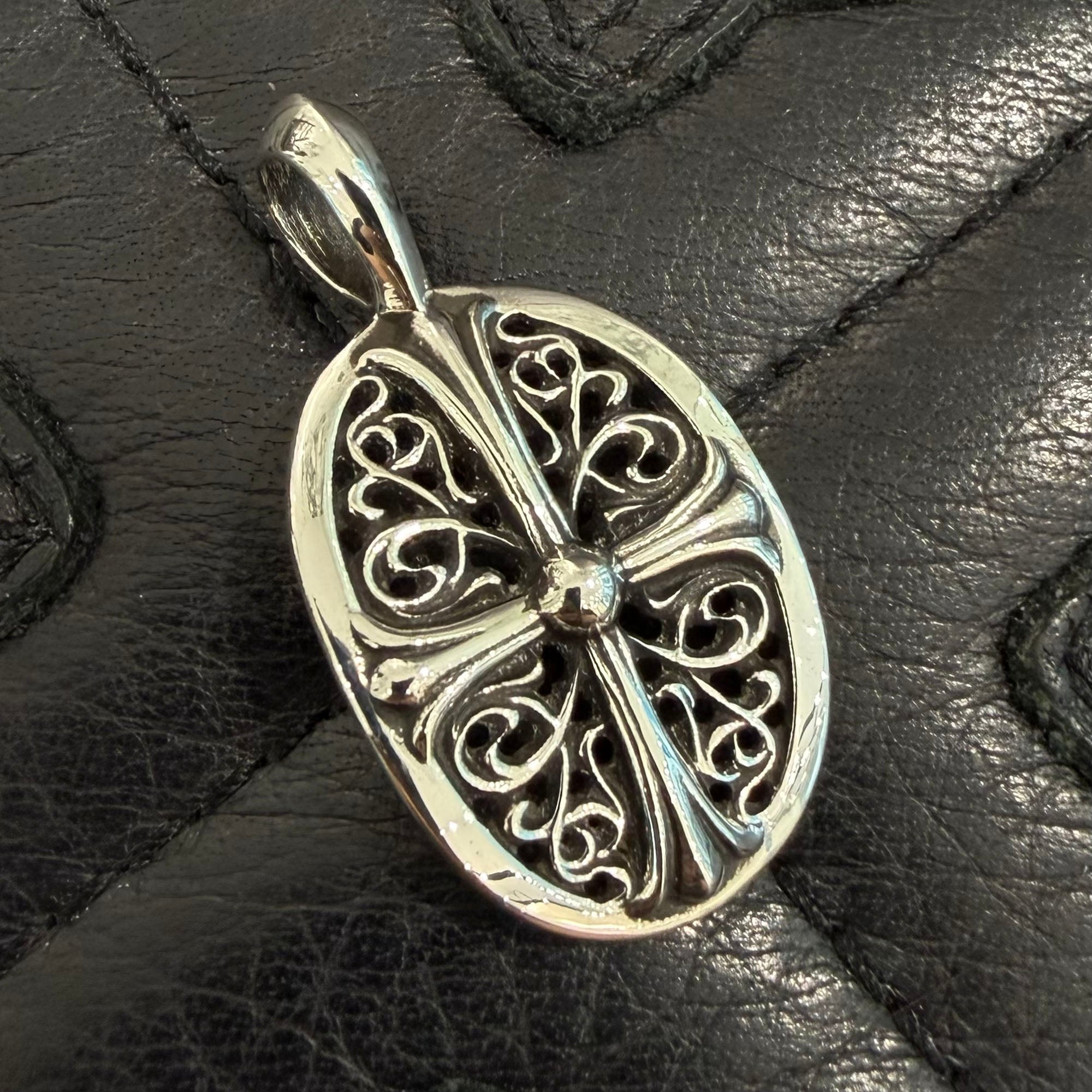 CHROME HEARTS Classic Oval Cross Charm クロムハーツ クラシック オーバルクロスチャーム