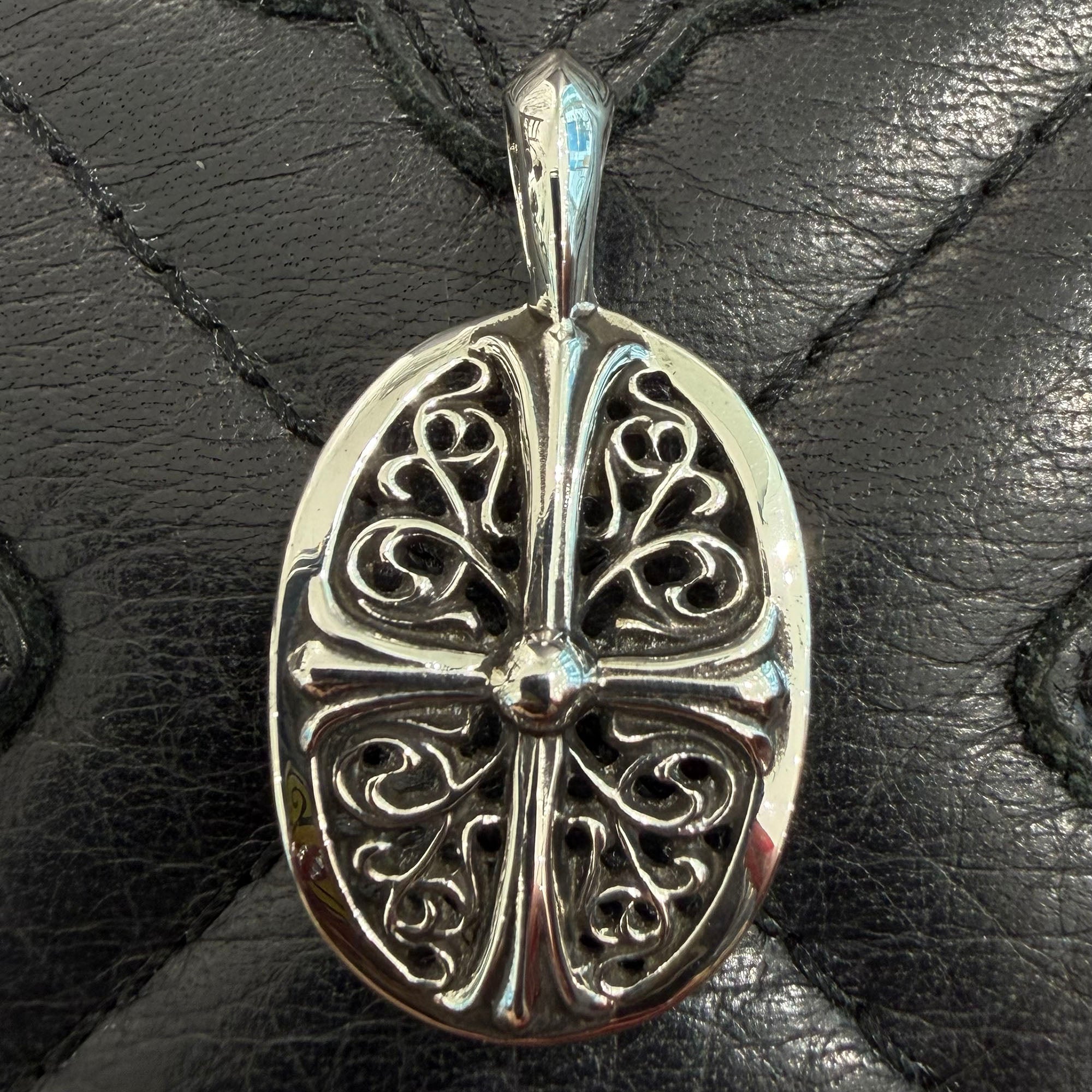 CHROME HEARTS Classic Oval Cross Charm クロムハーツ クラシック オーバルクロスチャーム
