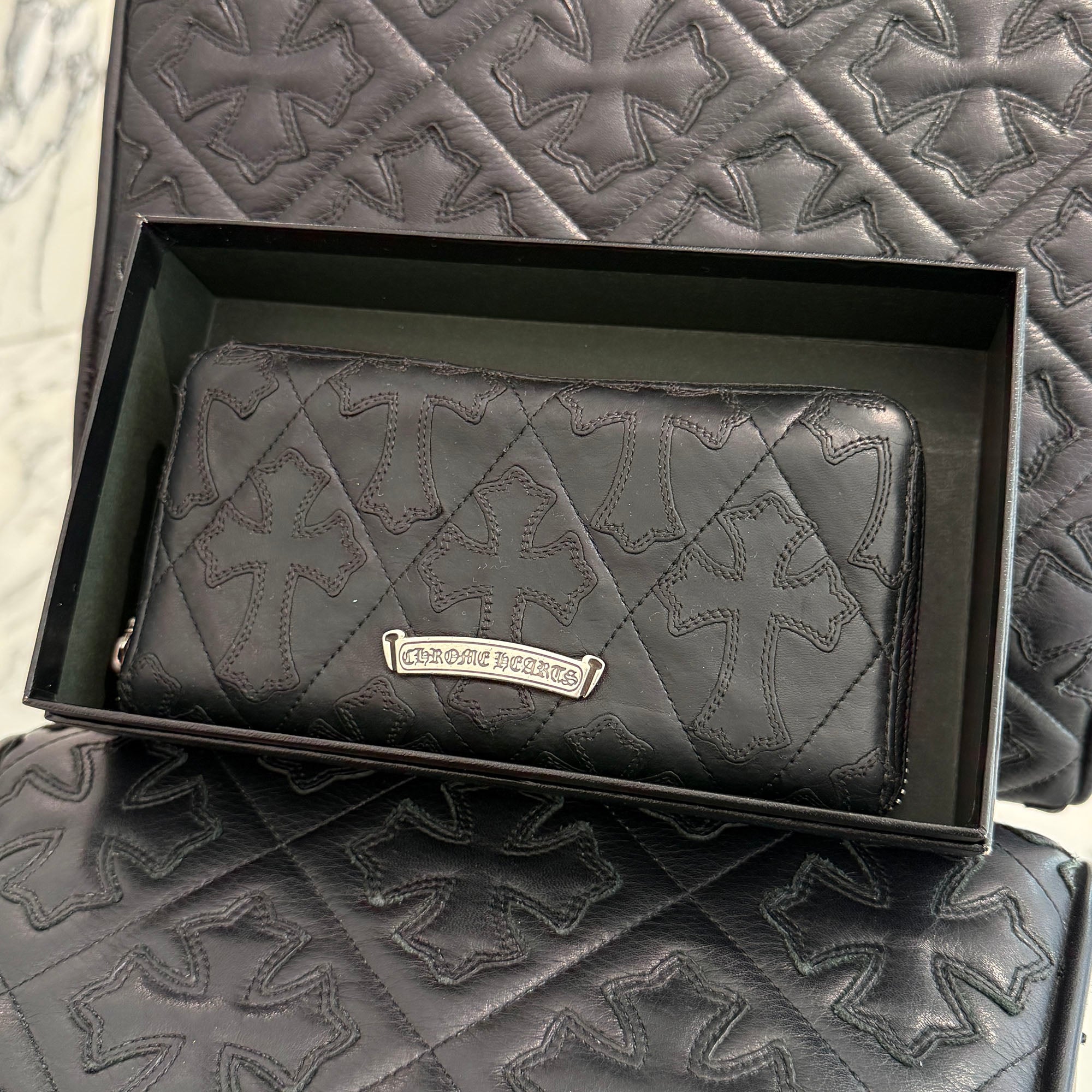 CHROME HEARTS Cemetery Cross Leather Patch Quilting Leather Wallet クロムハーツ セメタリークロス レザーパッチ キルティングレザー ウォレット