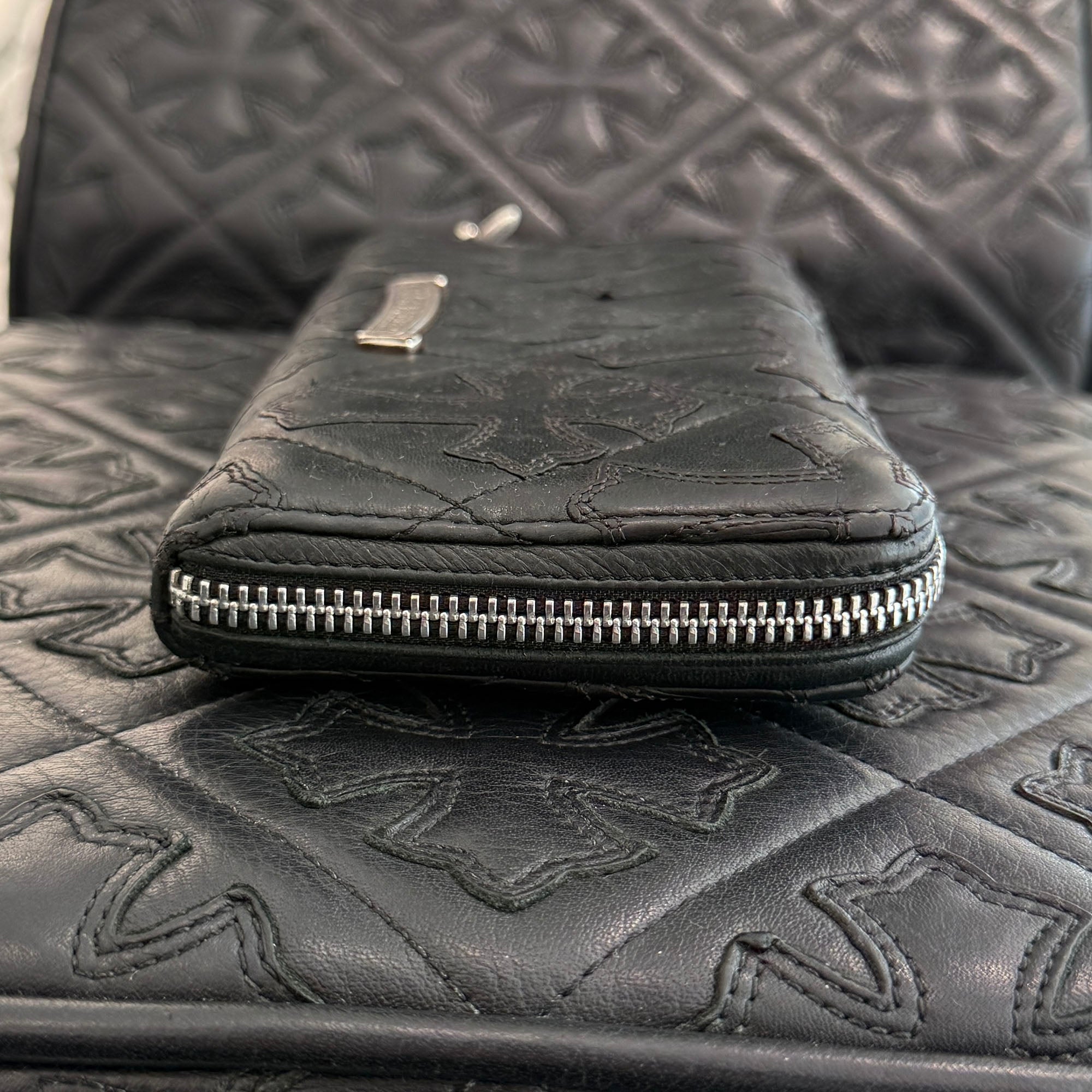CHROME HEARTS Cemetery Cross Leather Patch Quilting Leather Wallet クロムハーツ セメタリークロス レザーパッチ キルティングレザー ウォレット
