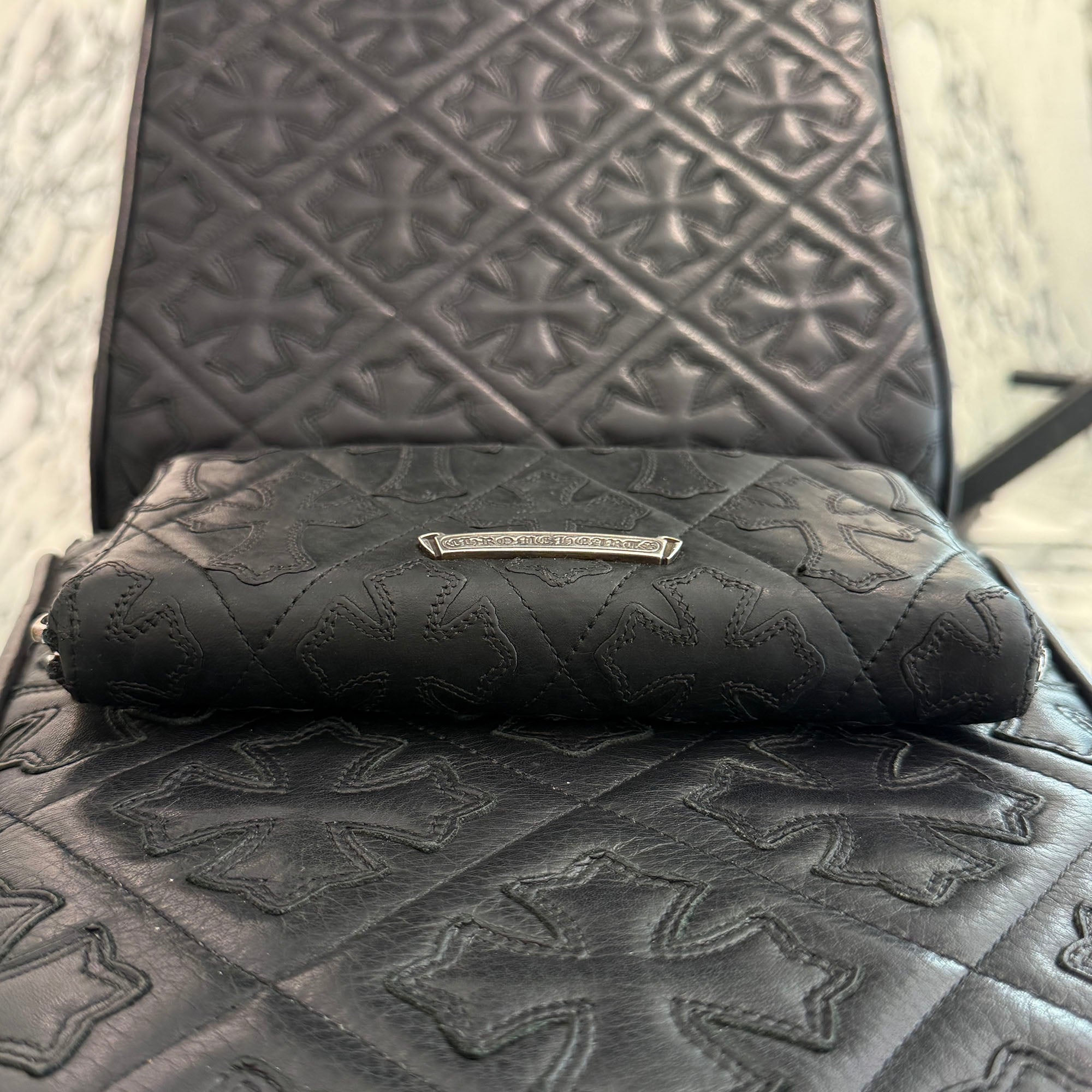 CHROME HEARTS Cemetery Cross Leather Patch Quilting Leather Wallet クロムハーツ セメタリークロス レザーパッチ キルティングレザー ウォレット