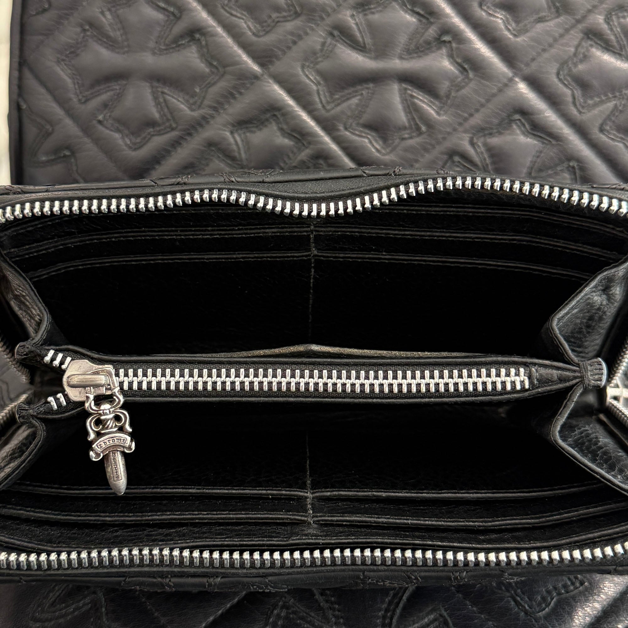 CHROME HEARTS Cemetery Cross Leather Patch Quilting Leather Wallet クロムハーツ セメタリークロス レザーパッチ キルティングレザー ウォレット