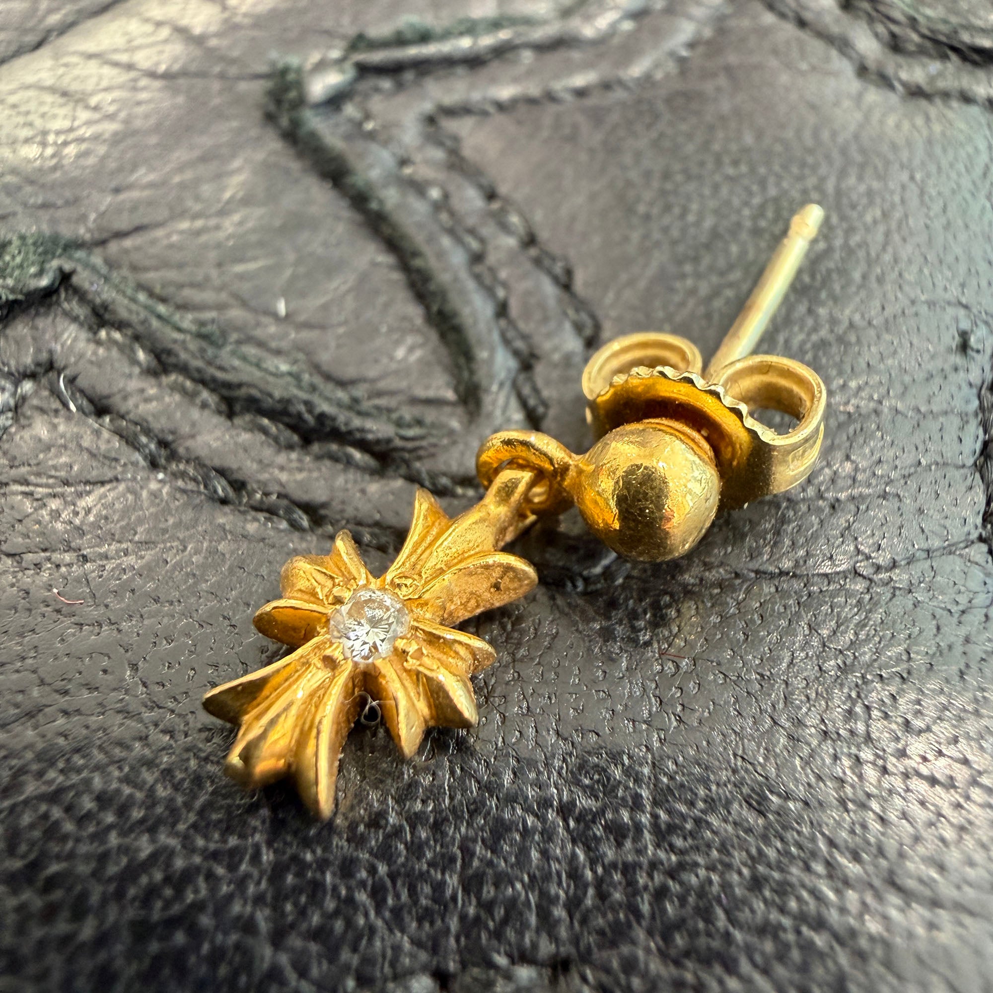 CHROME HEARTS 22K TINY E CH PLUS Earring 1 Diamond クロムハーツ 22K タイニーE CHプラス イヤリング ピアス 1ダイヤモンド