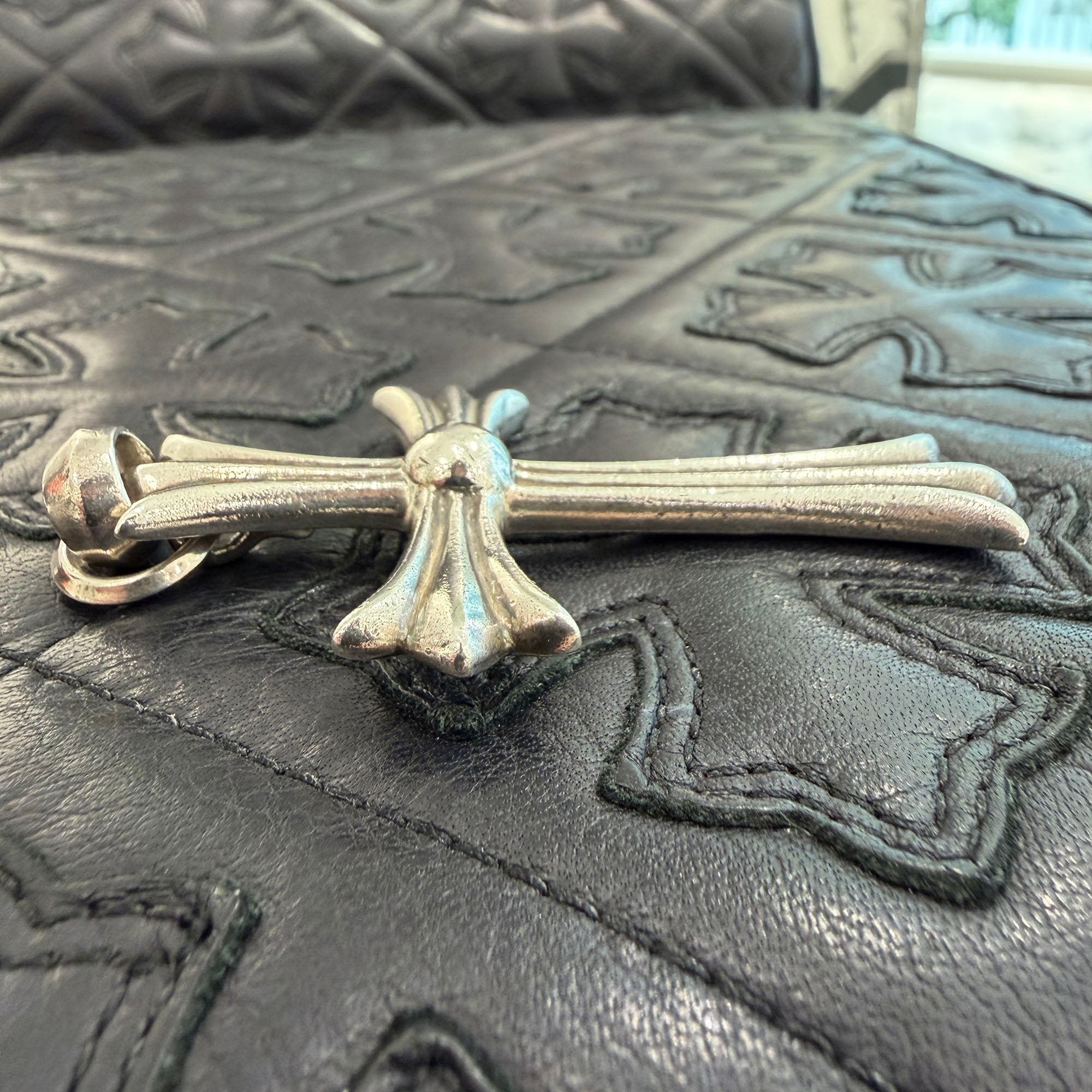 CHROME HEARTS Large Cross With Bail Pendant Top クロムハーツ ラージクロス ウィズ ベイル ペンダントトップ