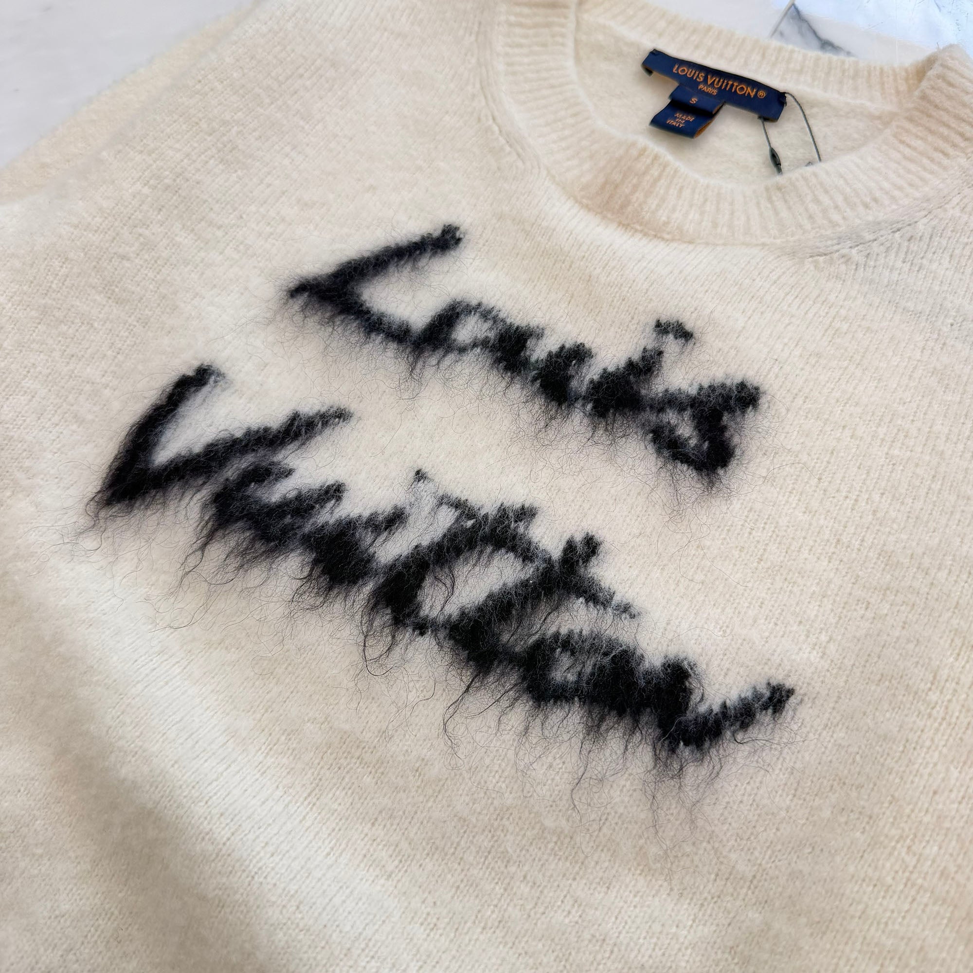 LOUIS VUITTON 2025SS Logo Embroidery Brushed Signature Pullover Knit Sweater FSKL04 Size S ルイヴィトン ロゴ刺繡 ブラッシュドシグネチャープルオーバーニットセーター サイズS