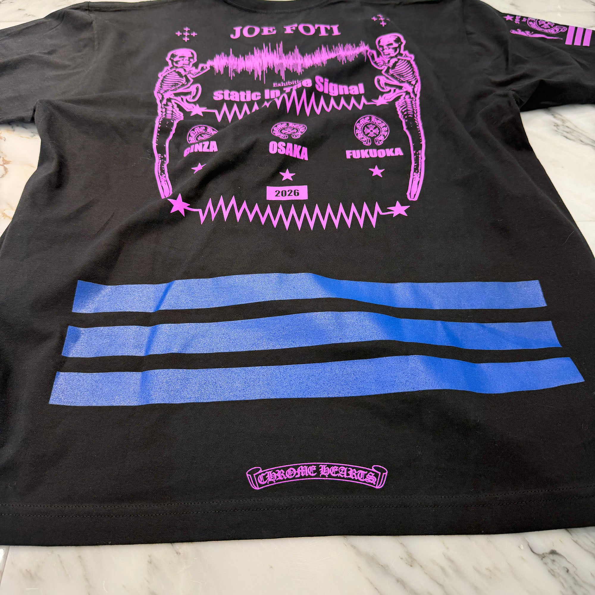 CHROME HEARTS FOTI "Static In The Signal 2026" Exhibition Jarvis Tee Size XL クロムハーツ フォティ "スタティック イン ザ シグナル 2026" エキジビション ジャービス  Tシャツ サイズXL