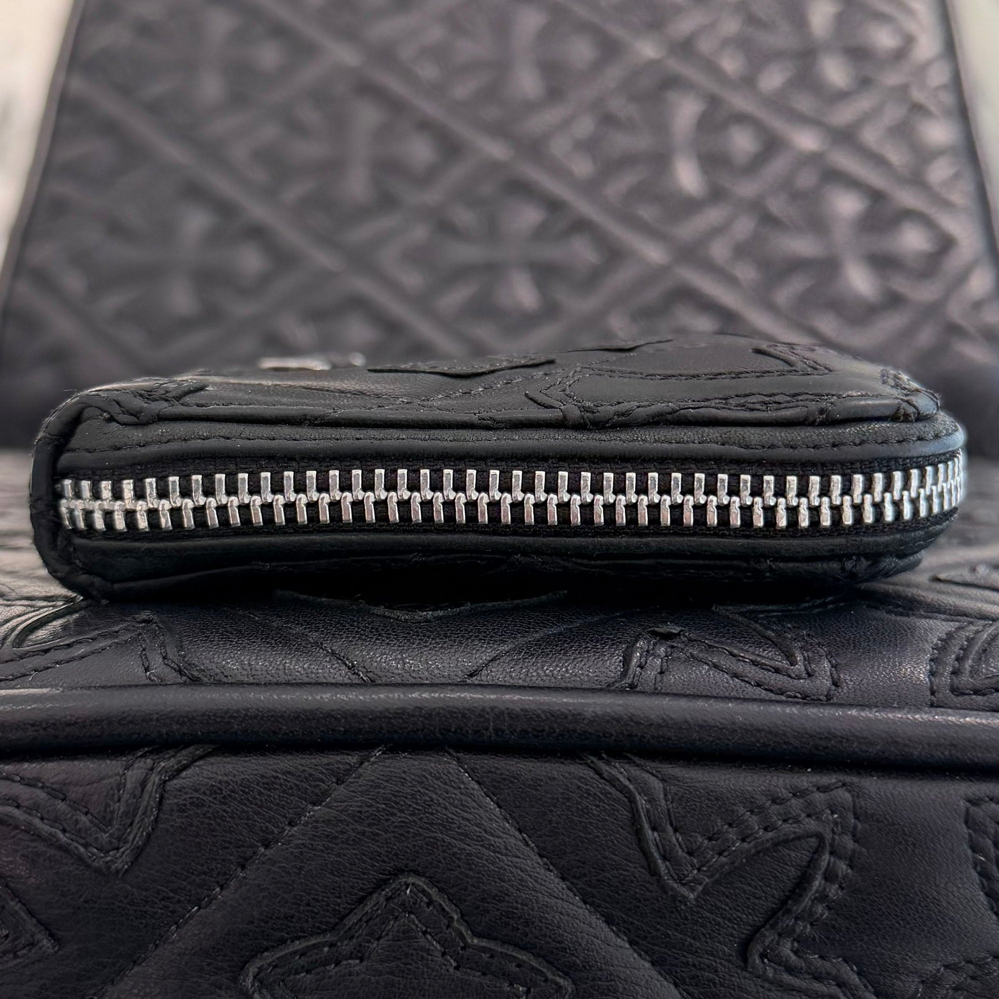 CHROME HEARTS Cemetery Cross Leather Patch Quilting Leather Wallet クロムハーツ セメタリークロス レザーパッチ キルティングレザー ウォレット