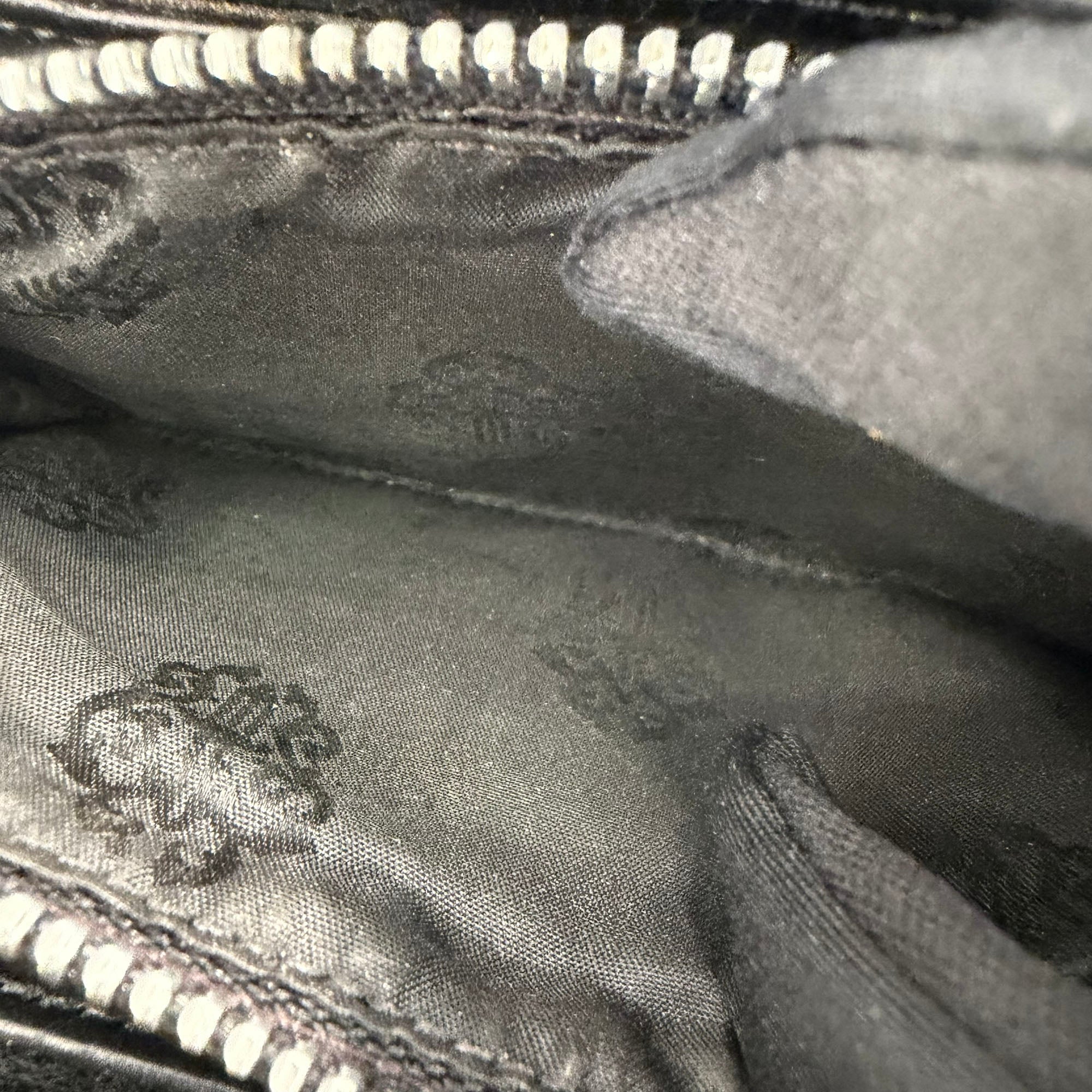 CHROME HEARTS Cemetery Cross Leather Patch Quilting Leather Wallet クロムハーツ セメタリークロス レザーパッチ キルティングレザー ウォレット