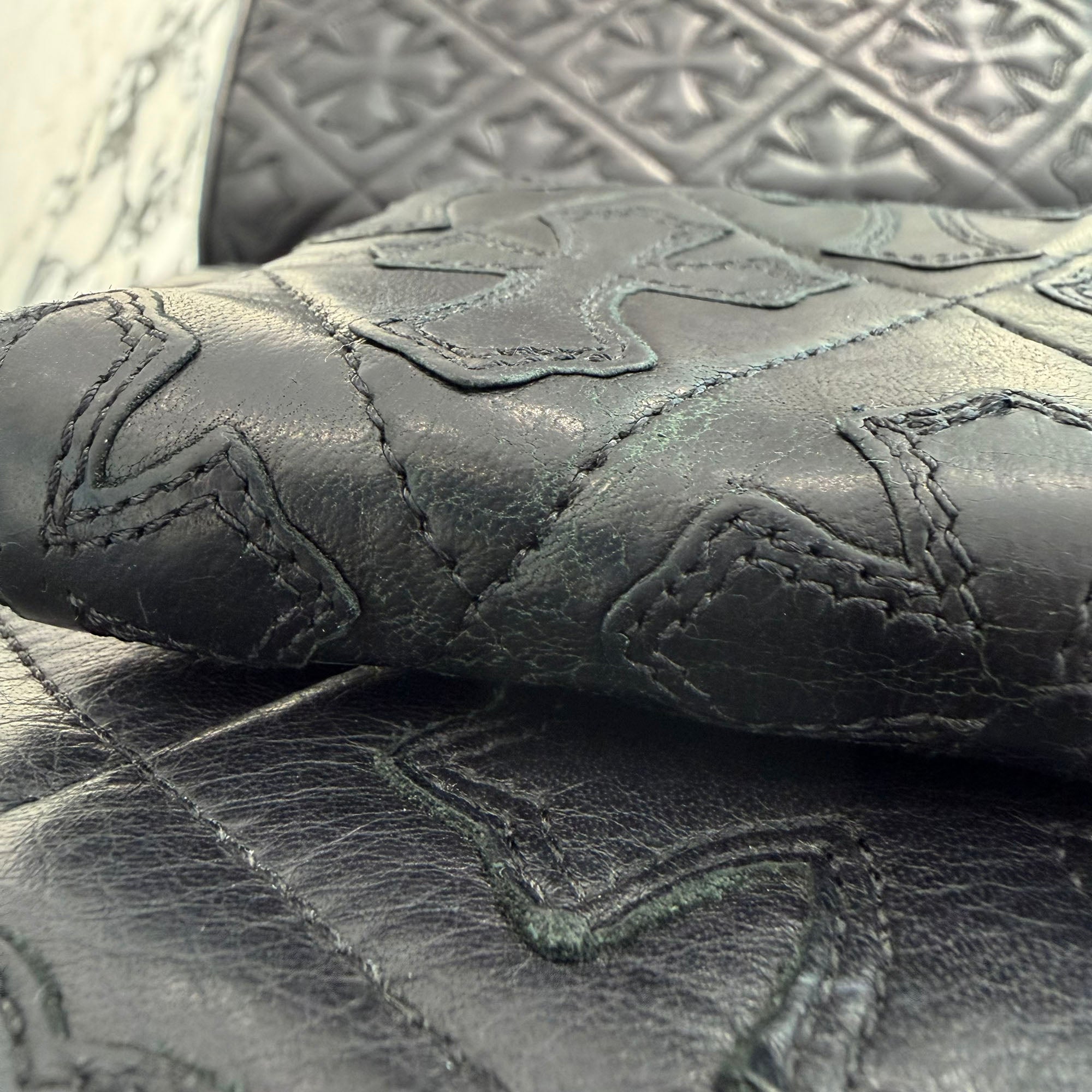 CHROME HEARTS Cemetery Cross Leather Patch Quilting Leather Wallet クロムハーツ セメタリークロス レザーパッチ キルティングレザー ウォレット