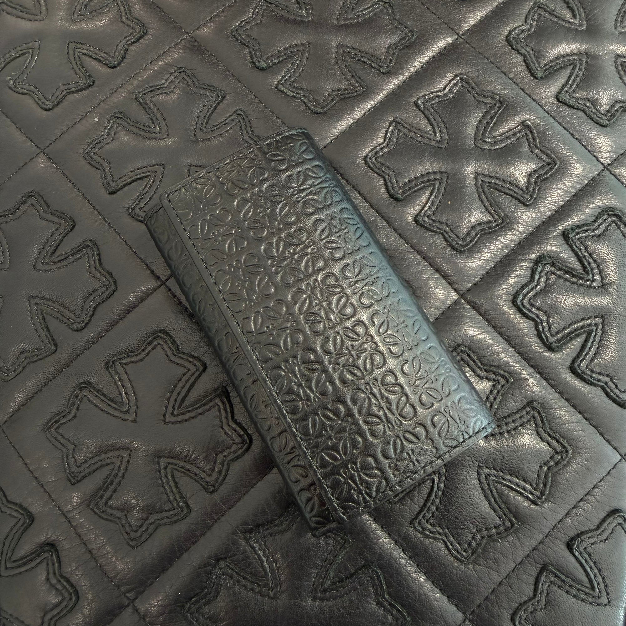 LOEWE Anagram Logo Repeat Key Case C499K92X01 ロエベ アナグラム ロゴ リピート キーケース