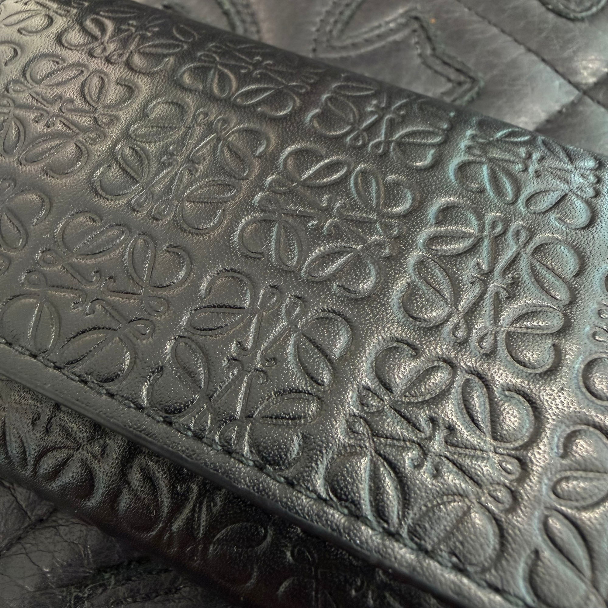 LOEWE Anagram Logo Repeat Key Case C499K92X01 ロエベ アナグラム ロゴ リピート キーケース