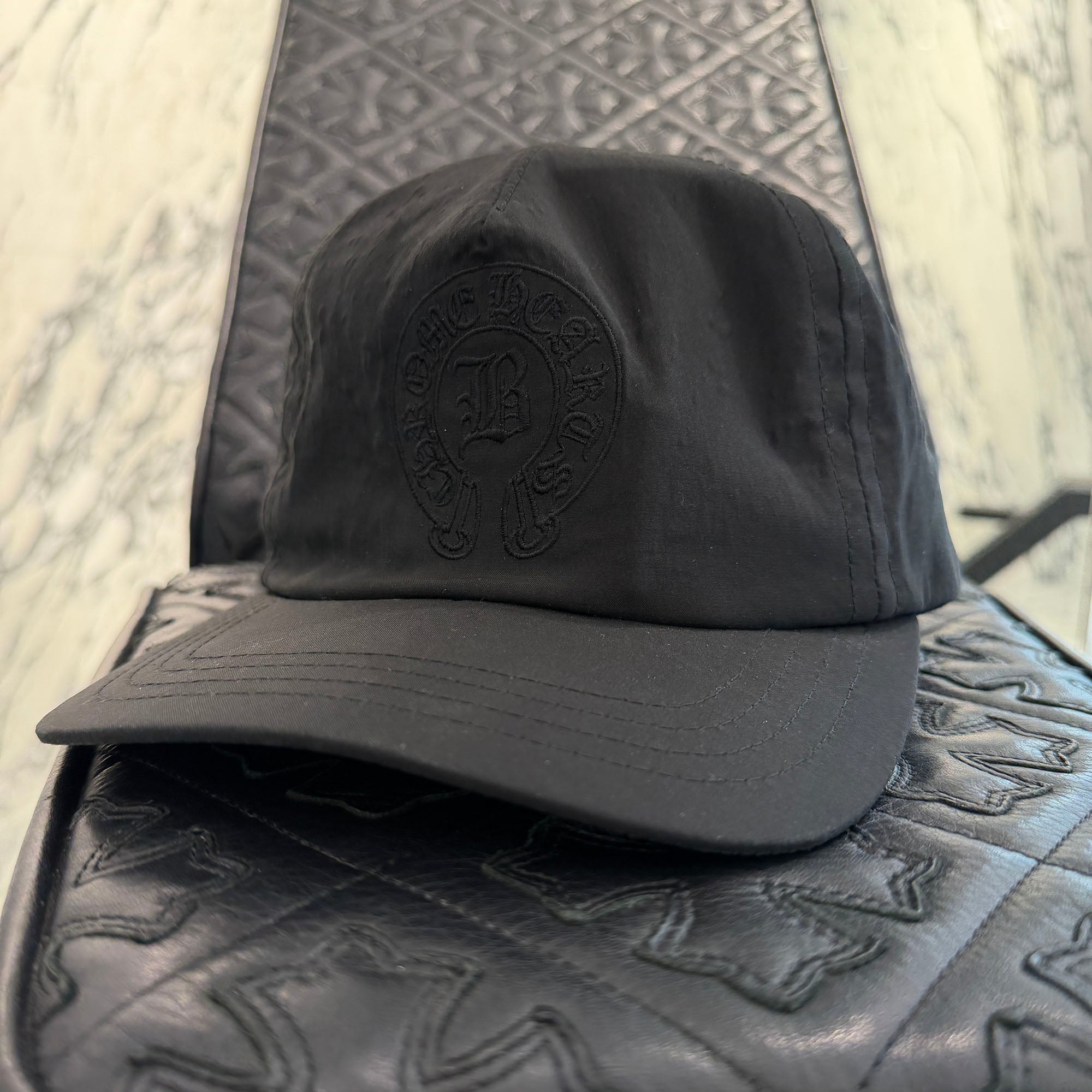 CHROME HEARTS × Bella Hadid Initial Embroidery Silk Trucker Cap Size ONE SIZE (53-60) クロムハーツ × ベラハディッド イニシャル刺繍 シルク トラッカーキャップ サイズONE SIZE (53-60)