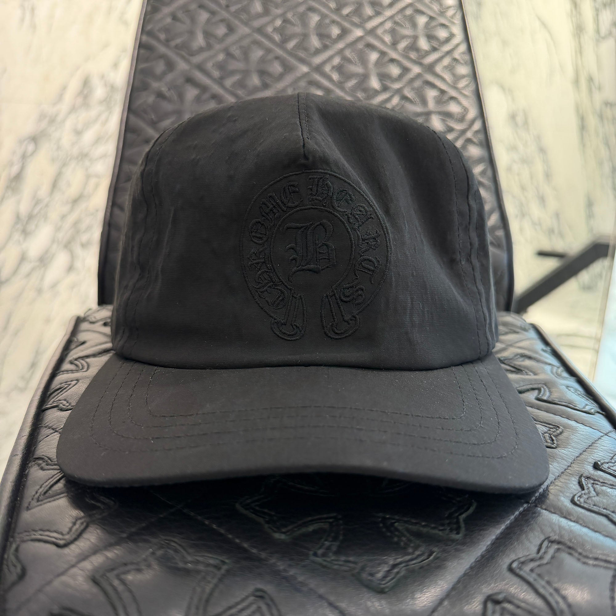 CHROME HEARTS × Bella Hadid Initial Embroidery Silk Trucker Cap Size ONE SIZE (53-60) クロムハーツ × ベラハディッド イニシャル刺繍 シルク トラッカーキャップ サイズONE SIZE (53-60)