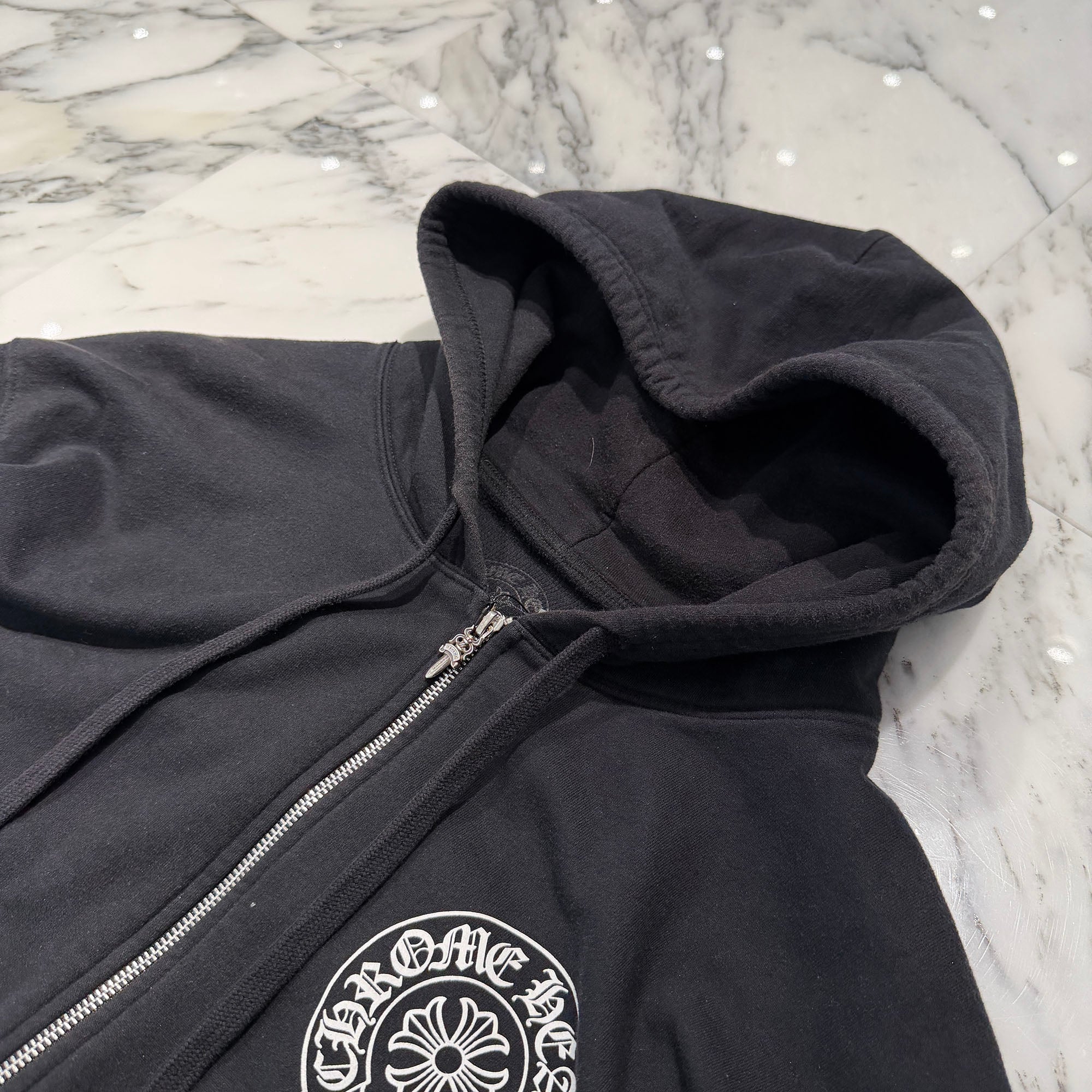 CHROME HEARTS Malibu Limited Floral Cross Horseshoe Zip Up Hoodie Size XL クロムハーツ マリブ限定 フローラルクロス ホースシュー ジップアップフーディ サイズXL