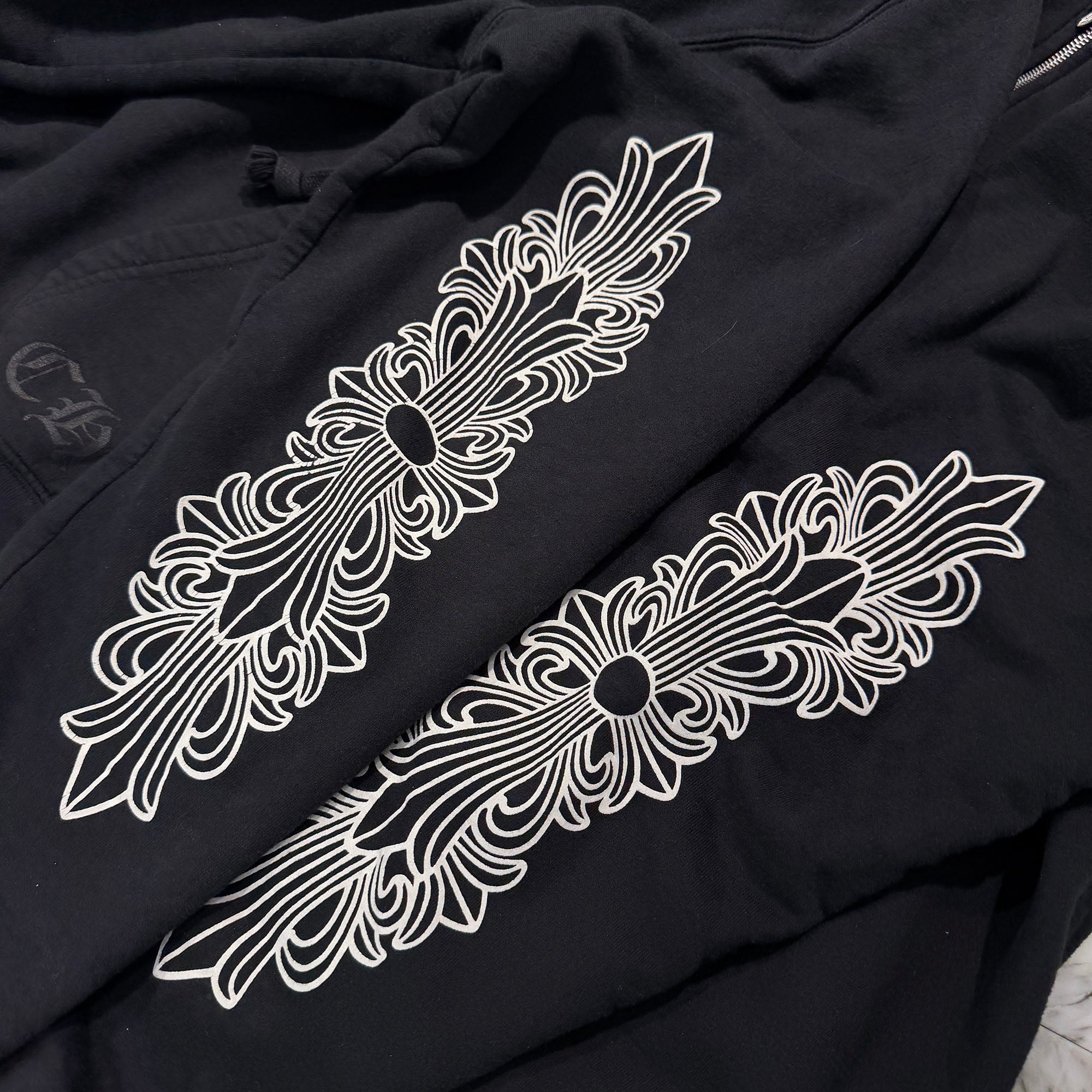 CHROME HEARTS Malibu Limited Floral Cross Horseshoe Zip Up Hoodie Size XL クロムハーツ マリブ限定 フローラルクロス ホースシュー ジップアップフーディ サイズXL