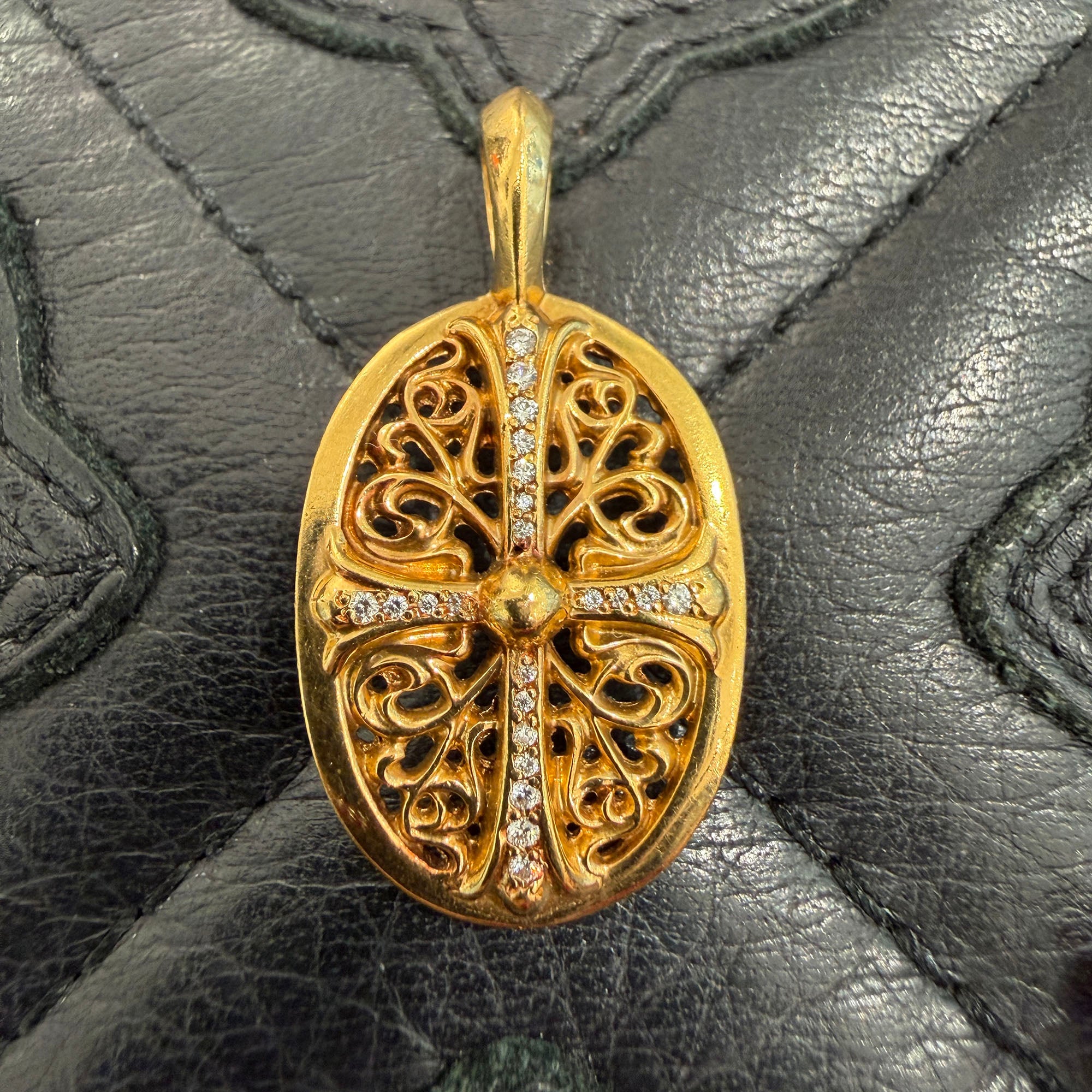 CHROME HEARTS 22K Classic Oval Cross Pendent Top Pave Diamond クロムハーツ 22K クラシック オーバルクロス ペンダントトップ パヴェダイヤモンド