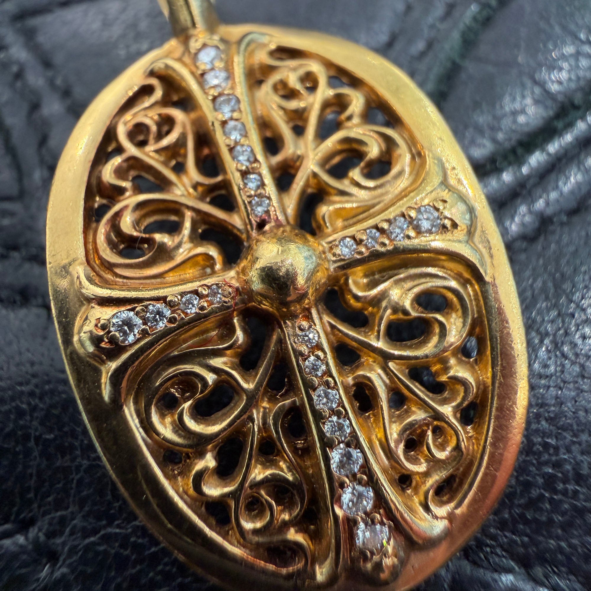 CHROME HEARTS 22K Classic Oval Cross Pendent Top Pave Diamond クロムハーツ 22K クラシック オーバルクロス ペンダントトップ パヴェダイヤモンド