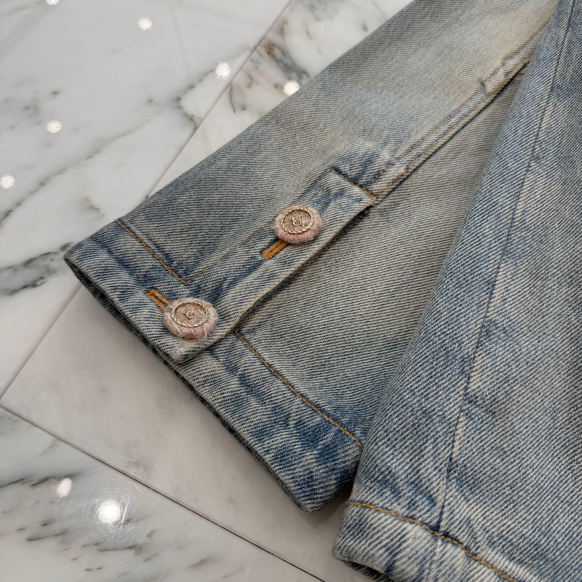 CHANEL 2024AW Coco Mark Tweed Button Washed Denim Coveralls Jacket P78301V70488 Size 40 シャネル ココマークボタン ツイード ウォッシュド デニム カバーオール ジャケット サイズ40