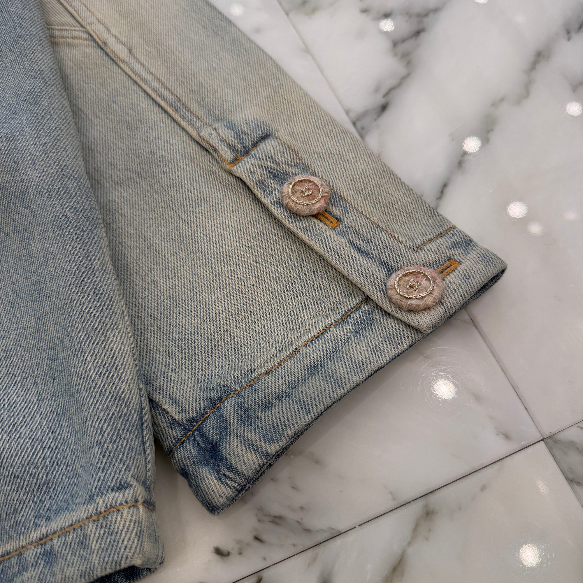 CHANEL 2024AW Coco Mark Tweed Button Washed Denim Coveralls Jacket P78301V70488 Size 40 シャネル ココマークボタン ツイード ウォッシュド デニム カバーオール ジャケット サイズ40